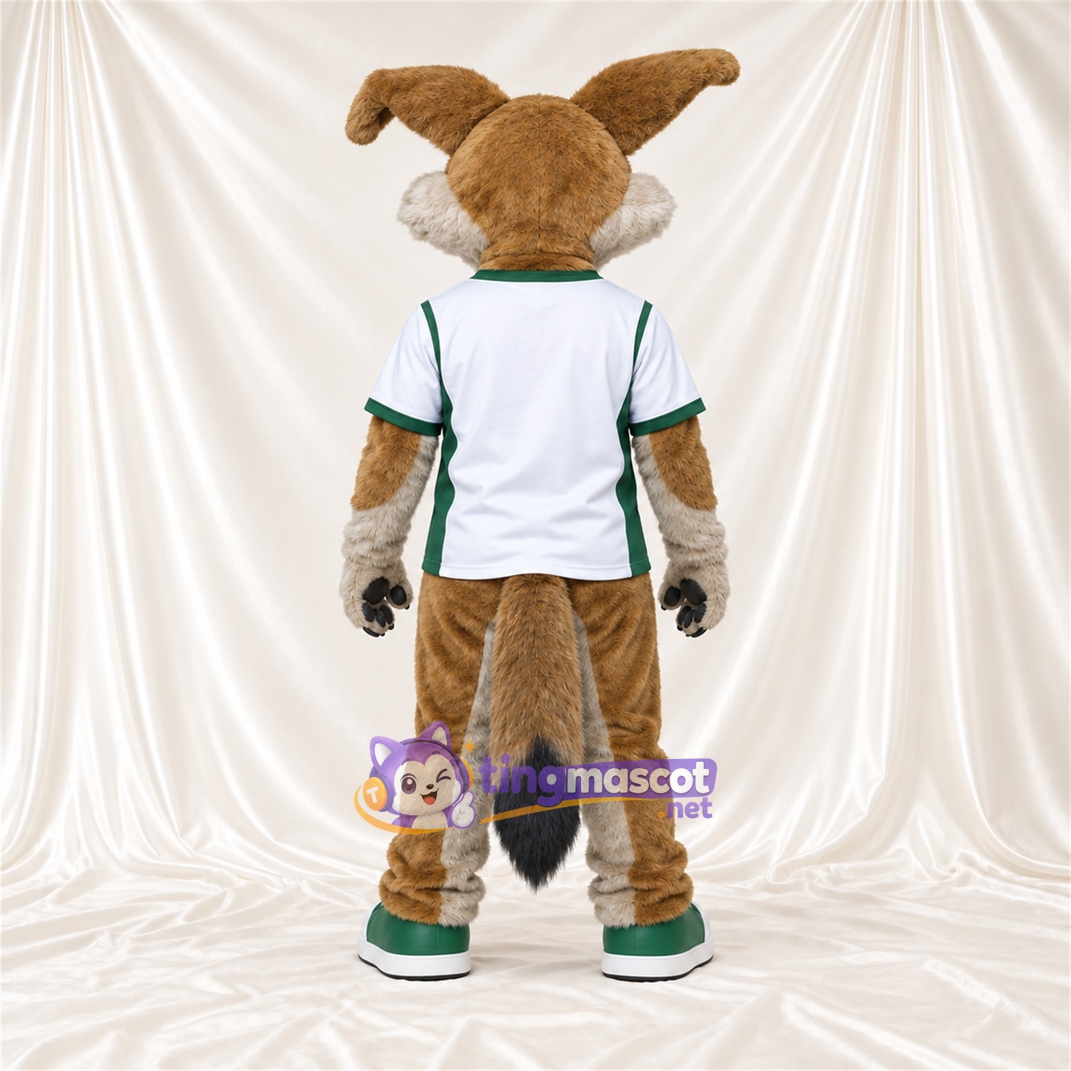 Costume de mascotte Coyote – brun clair – Chemise (blanc) Costume de mascotte Coyote – brun clair – Chemise (blanc)