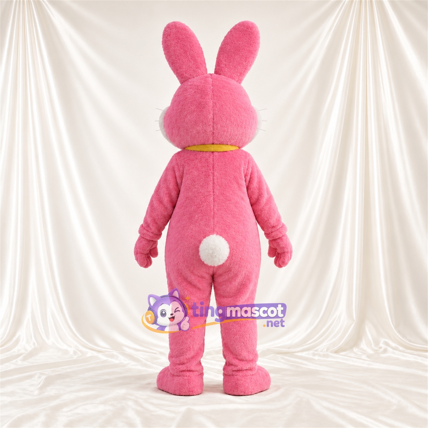 Costume de mascotte Lapin – rose – Nœud papillon (jaune); Intérieur des oreilles (blanc) Costume de mascotte Lapin – rose – Nœud papillon (jaune); Intérieur des oreilles (blanc)