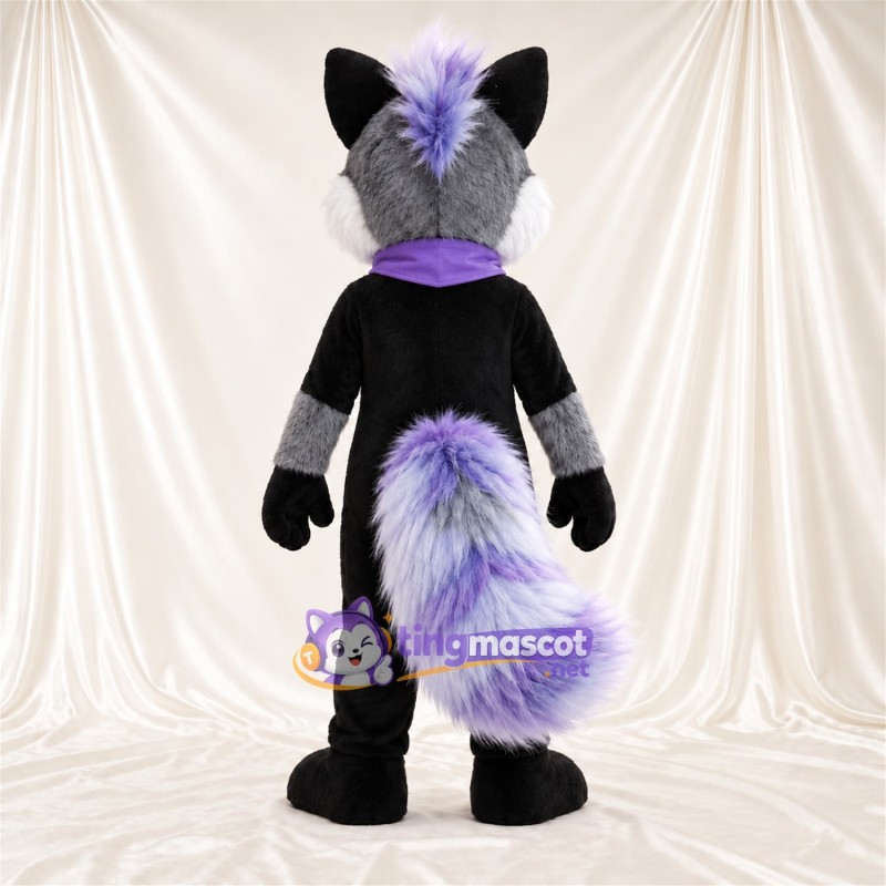Costume de mascotte Mouffette – noir / blanc / violet – Bandana (violet) Costume de mascotte Mouffette – noir / blanc / violet – Bandana (violet)