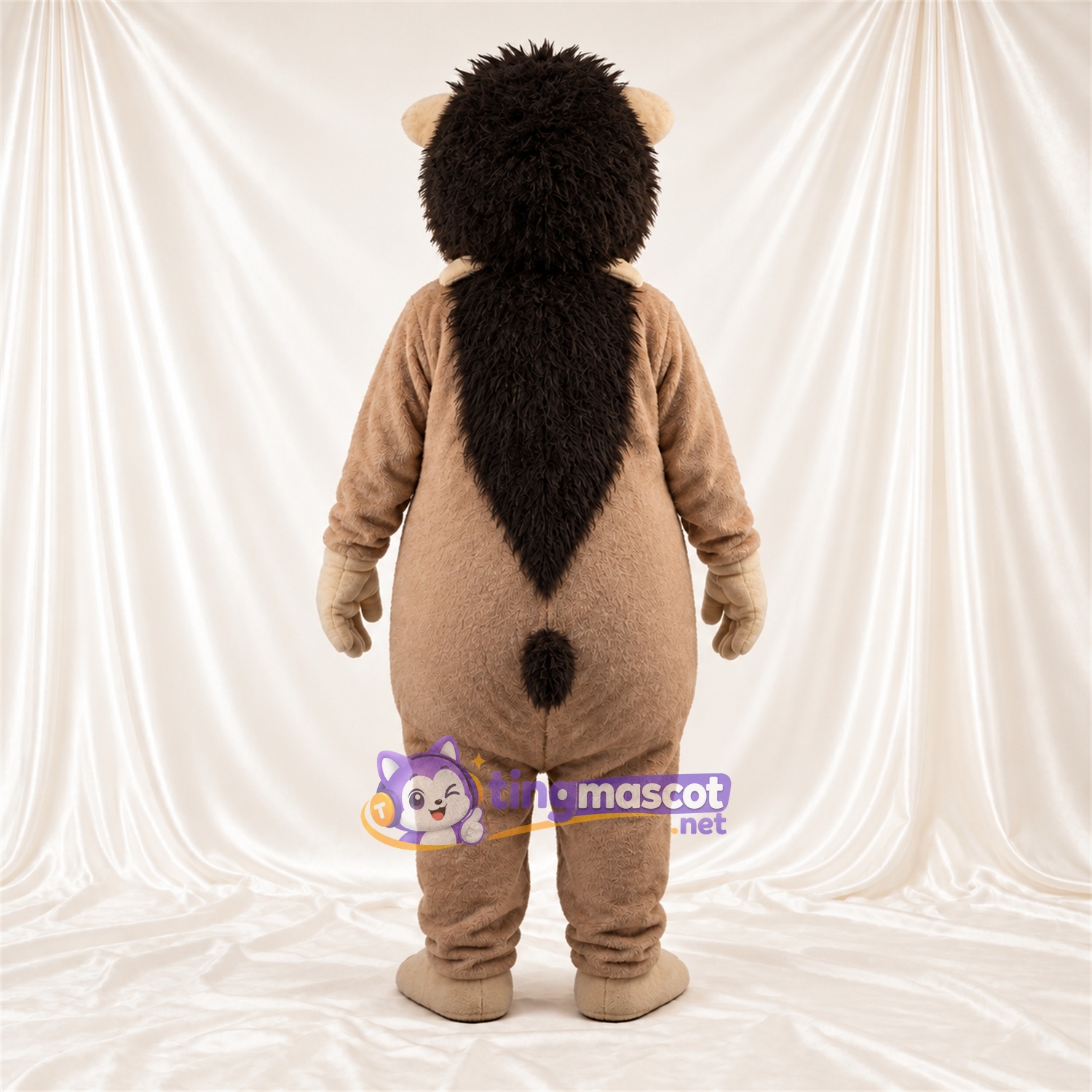 Costume de mascotte Hérisson – marron – Nœud papillon (crème) Costume de mascotte Hérisson – marron – Nœud papillon (crème)