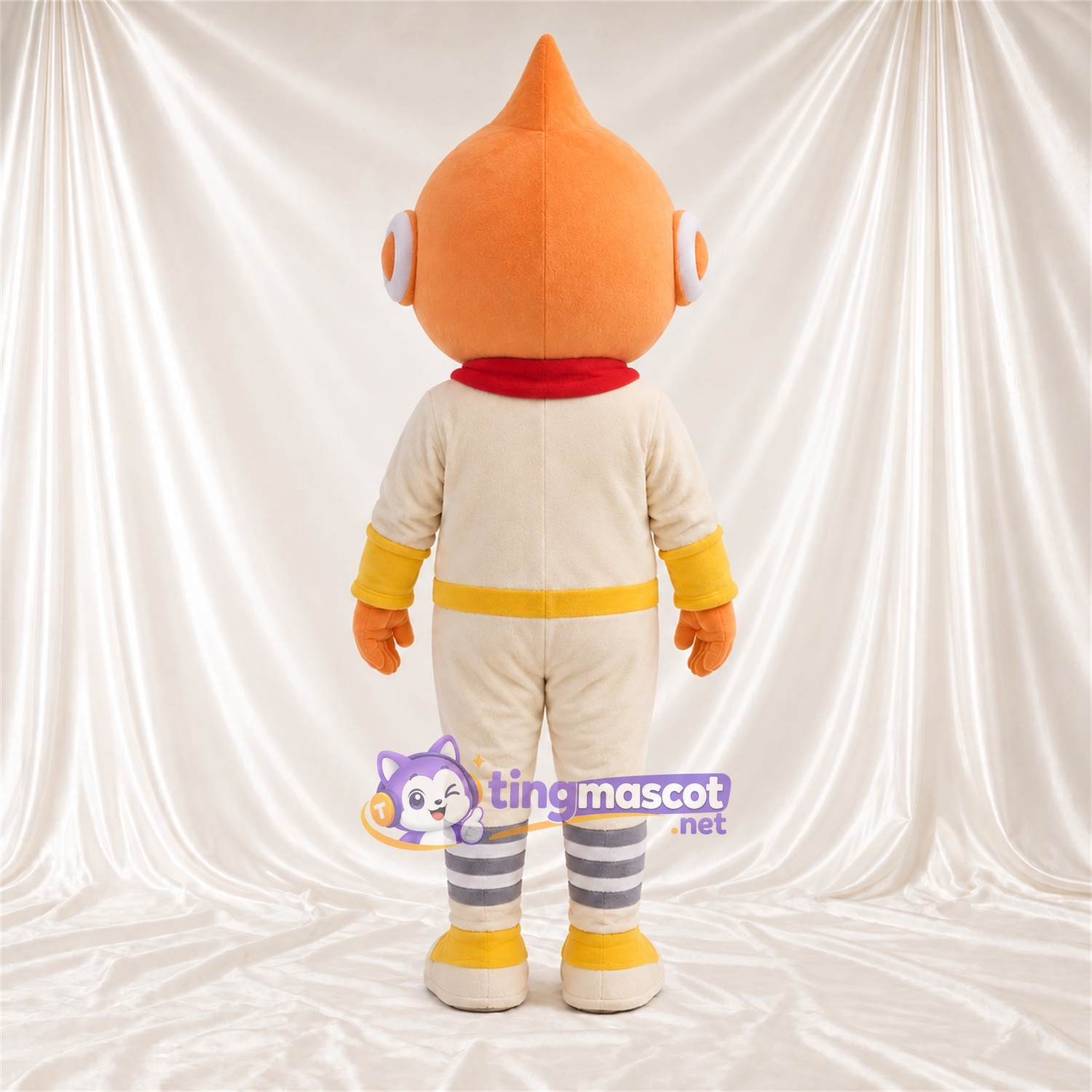 Maskottchenkostüm Affe – orange – Outfit (weiß); Schal (rot) Maskottchenkostüm Affe – orange – Outfit (weiß); Schal (rot)