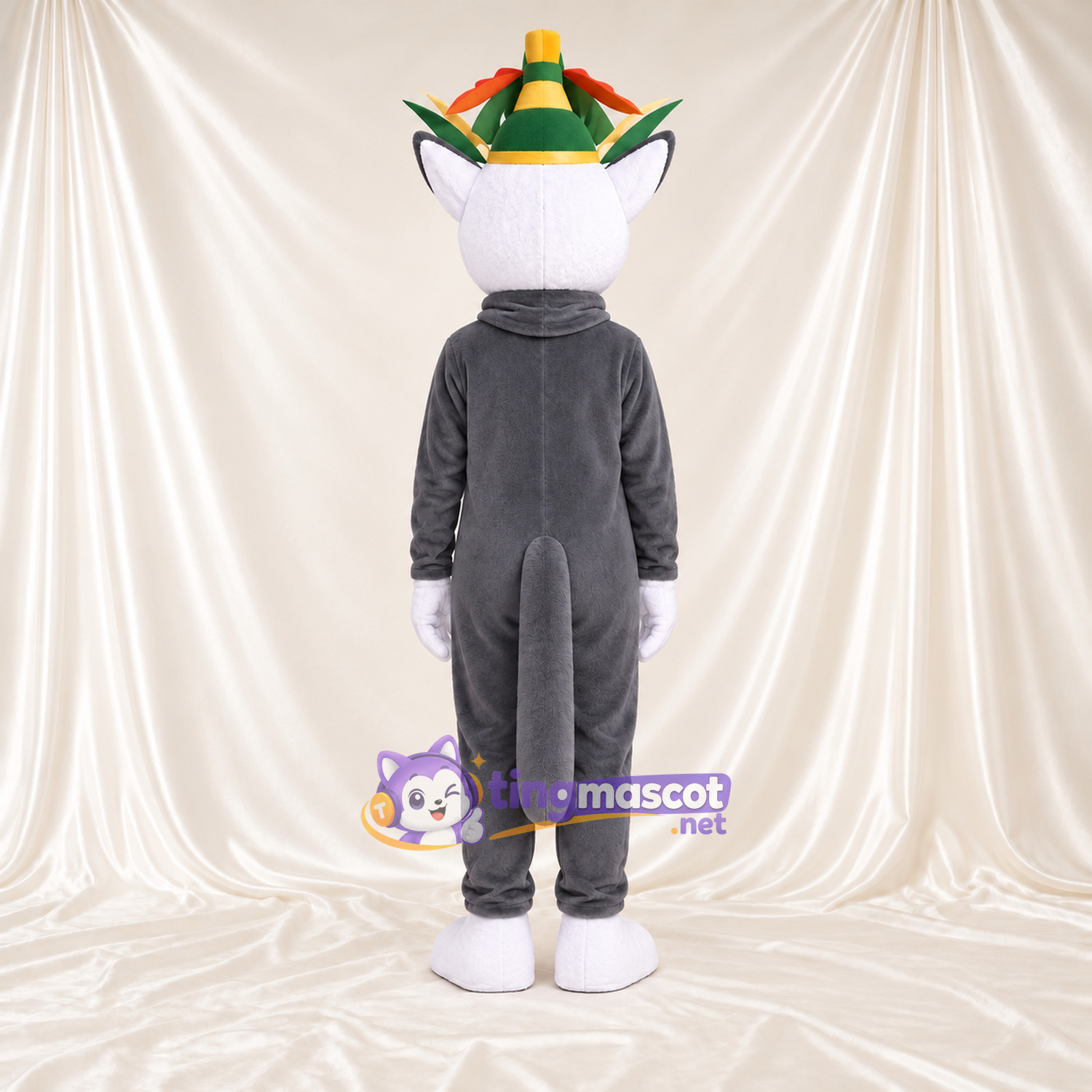 Costume de mascotte Lémurien – gris – Couronne (vert); Gants (blanc) Costume de mascotte Lémurien – gris – Couronne (vert); Gants (blanc)