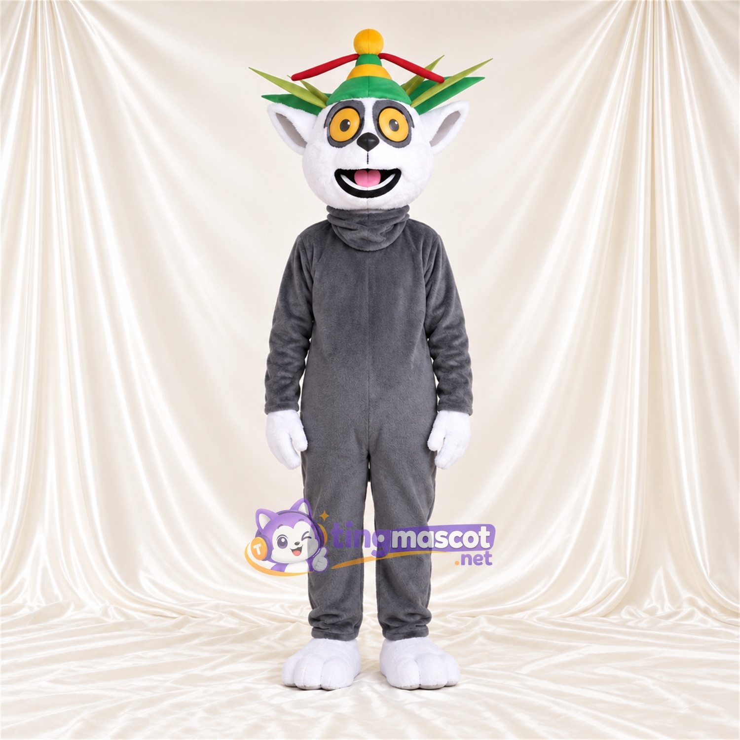 Costume de mascotte Lémurien – gris – Couronne (vert); Gants (blanc) Costume de mascotte Lémurien – gris – Couronne (vert); Gants (blanc)