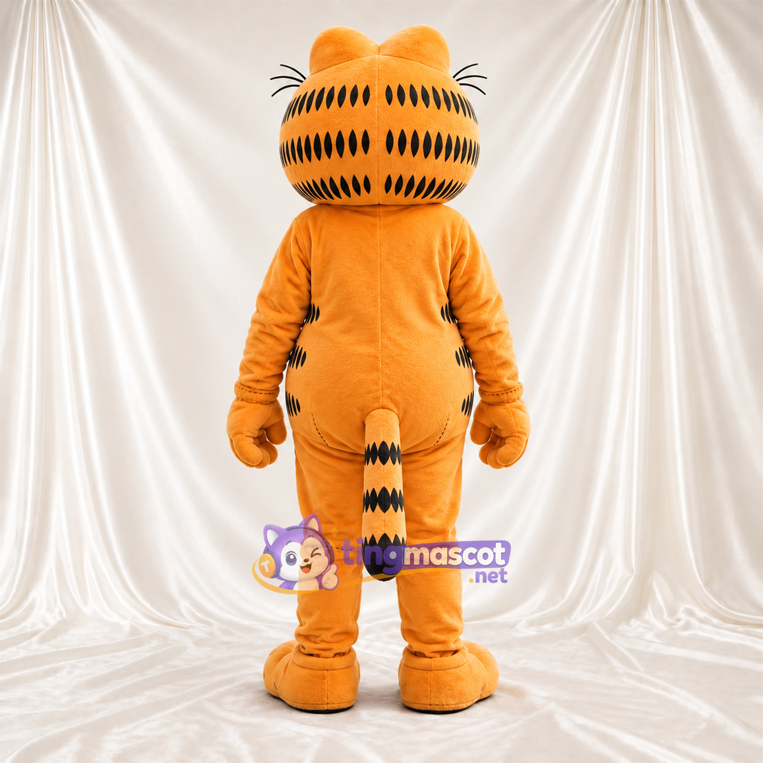 Costume de mascotte Chat – orange – Yeux étroits; Rayures (noir) Costume de mascotte Chat – orange – Yeux étroits; Rayures (noir)