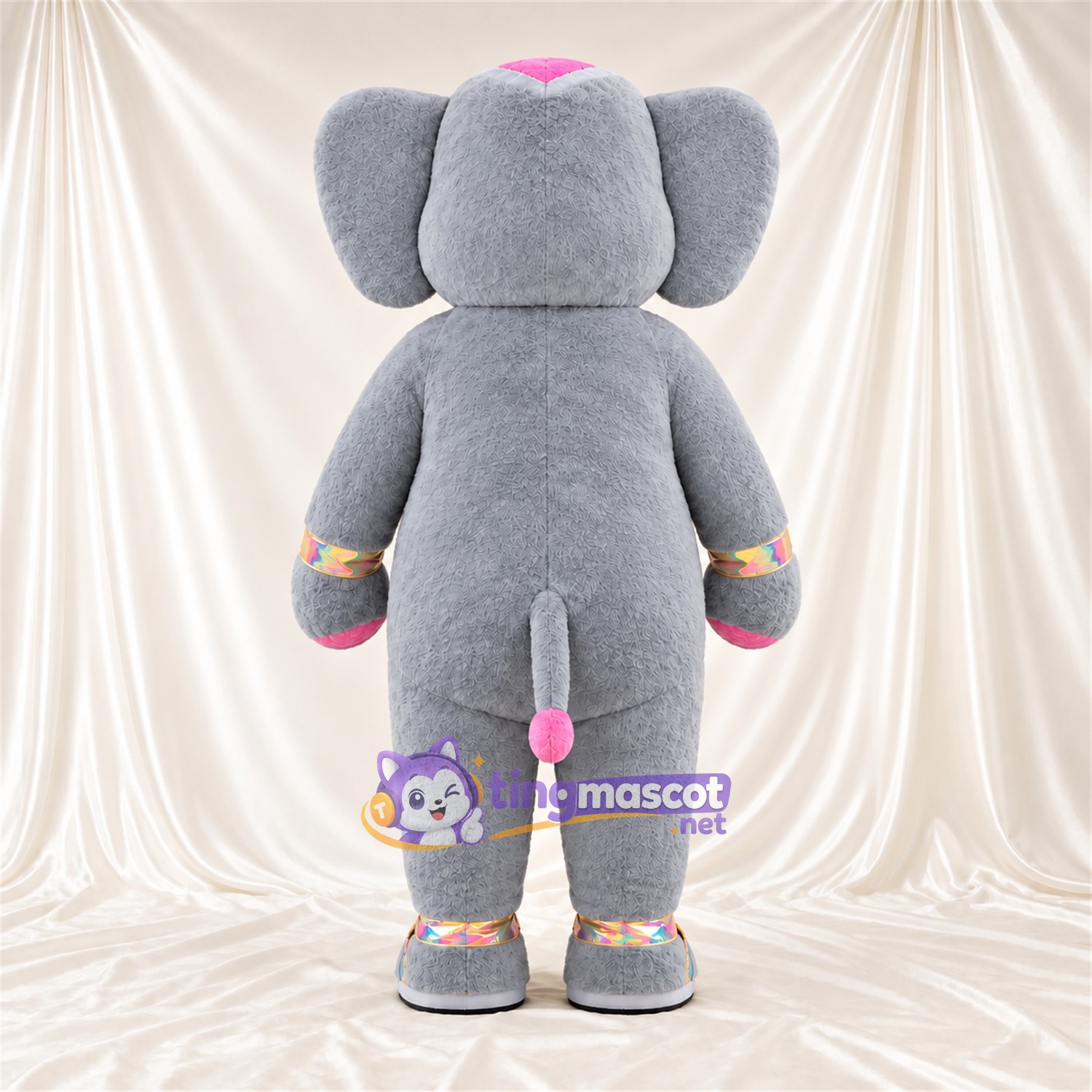 Maskottchenkostüm Elefant – grau – Hände (rosa); Manschetten (rosa / goldfarben) Maskottchenkostüm Elefant – grau – Hände (rosa); Manschetten (rosa / goldfarben)
