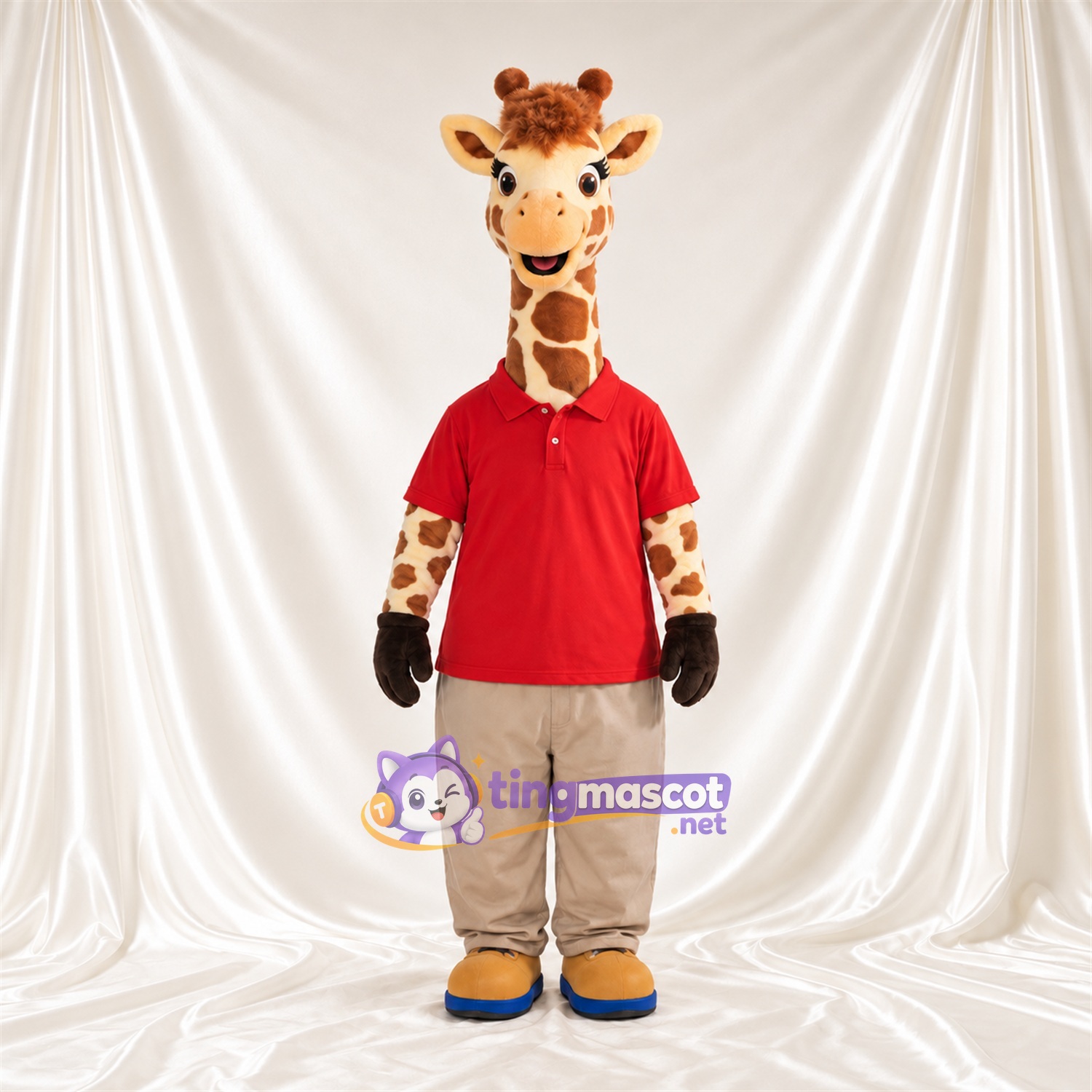 Costume de mascotte Girafe – marron / crème – Chemise (rouge); Pantalon (brun clair) Costume de mascotte Girafe – marron / crème – Chemise (rouge); Pantalon (brun clair)