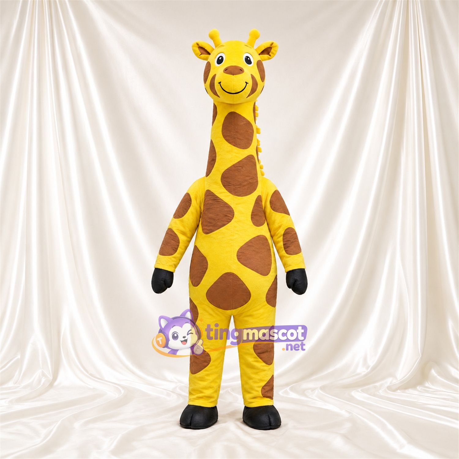 Costume de mascotte Girafe – jaune / marron – Visage souriant; Motif à grandes taches Costume de mascotte Girafe – jaune / marron – Visage souriant; Motif à grandes taches