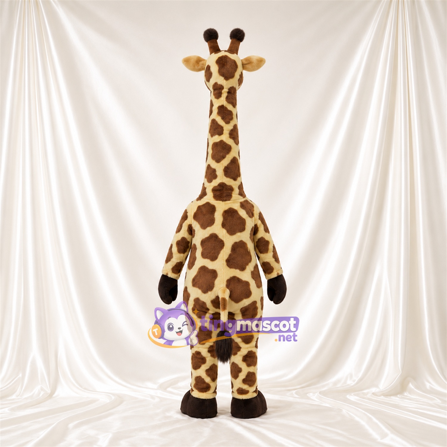 Maskottchenkostüm Giraffe – braun / creme – Lächelndes Gesicht; Großes Fleckenmuster Maskottchenkostüm Giraffe – braun / creme – Lächelndes Gesicht; Großes Fleckenmuster