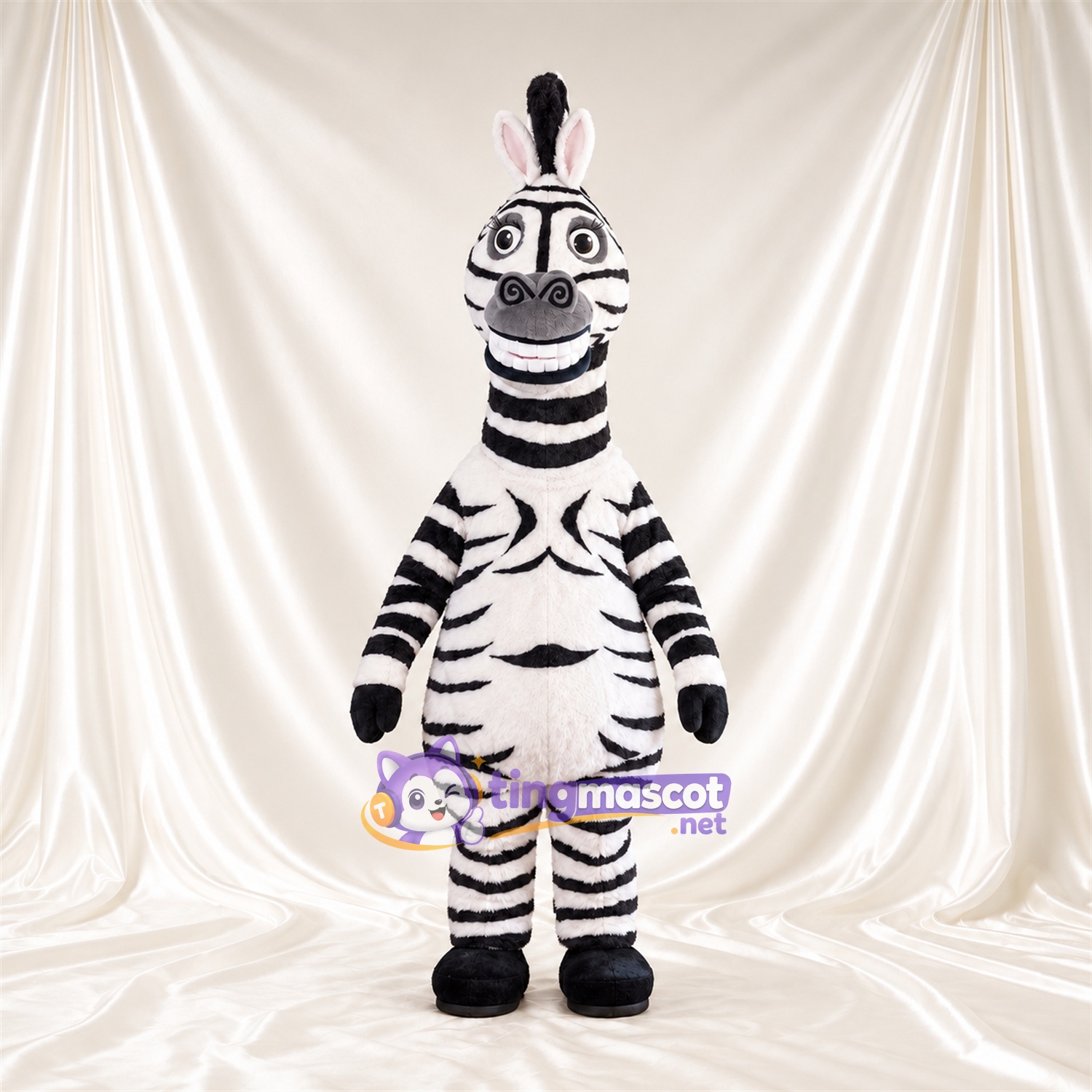Costume de mascotte Zèbre – noir / blanc – Long cou; Sourire avec dents Costume de mascotte Zèbre – noir / blanc – Long cou; Sourire avec dents