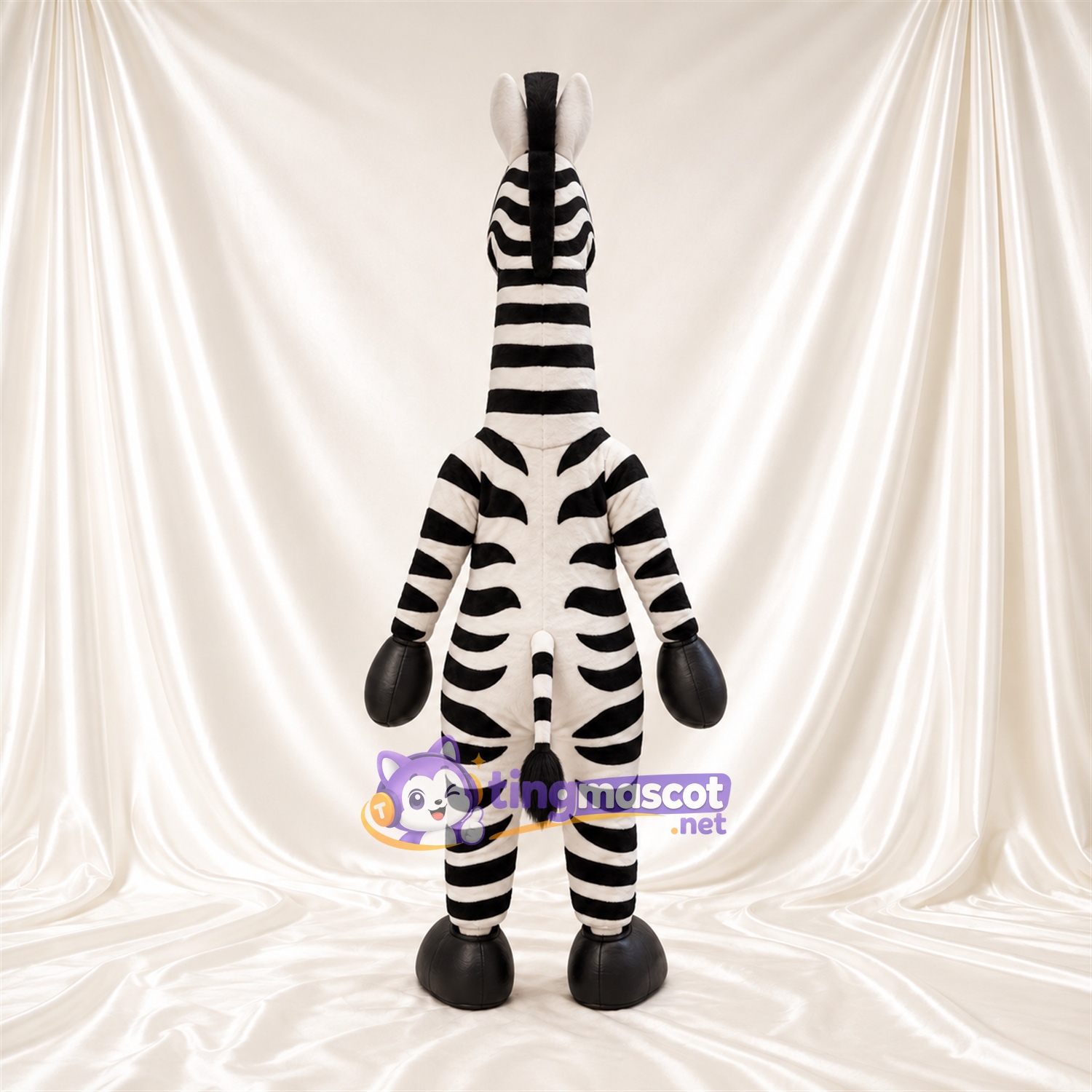 Maskottchenkostüm Zebra – schwarz / weiß – Langer Hals; Hufe (schwarz) Maskottchenkostüm Zebra – schwarz / weiß – Langer Hals; Hufe (schwarz)