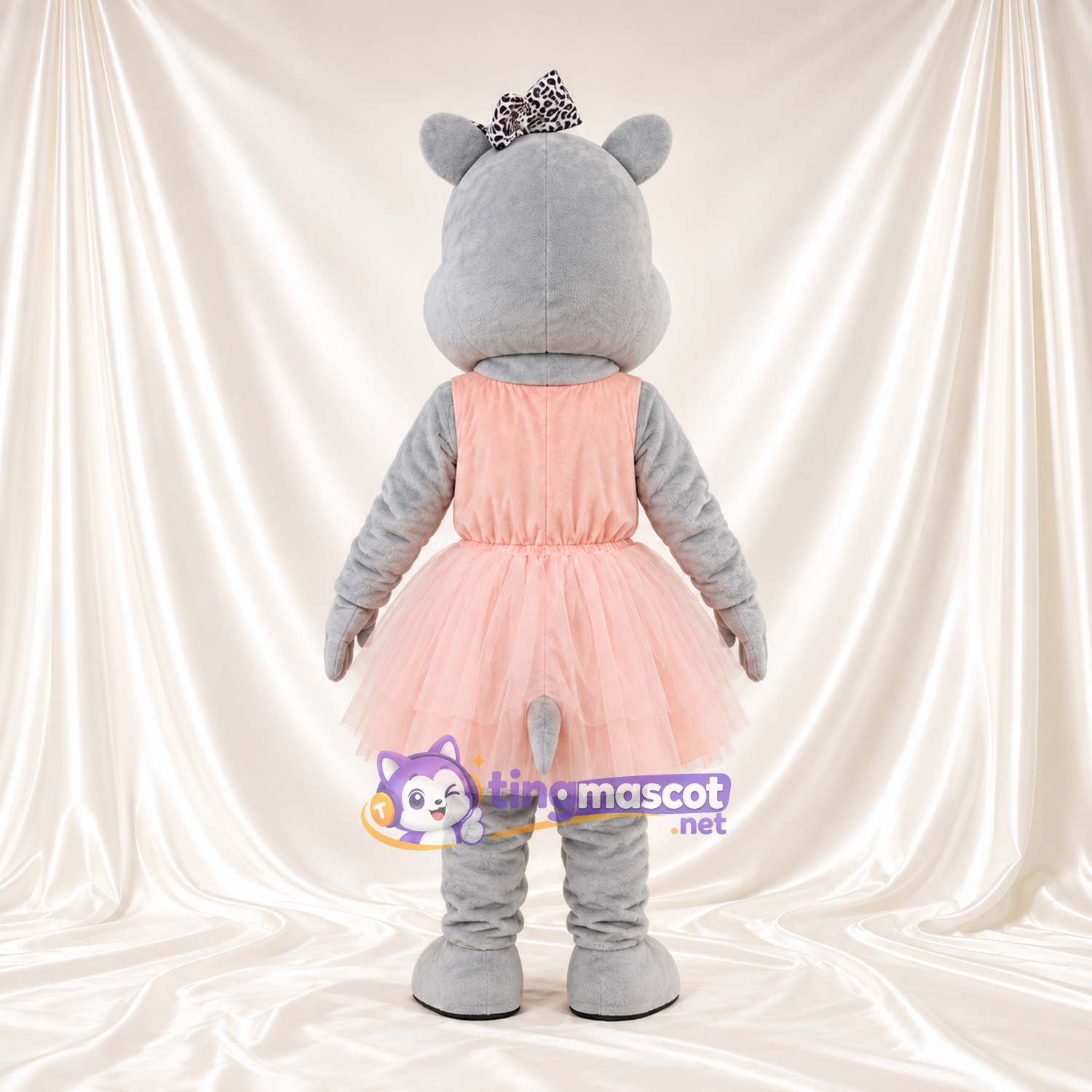 Costume de mascotte Hippopotame – gris – Robe (rose); Mains (gris) Costume de mascotte Hippopotame – gris – Robe (rose); Mains (gris)