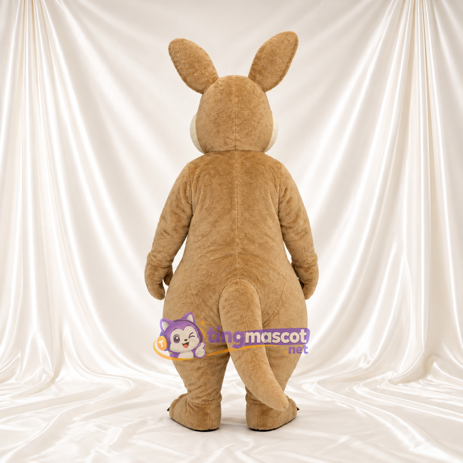 Costume de mascotte Kangourou – brun clair – Griffes (noir); Petit dans la poche Costume de mascotte Kangourou – brun clair – Griffes (noir); Petit dans la poche