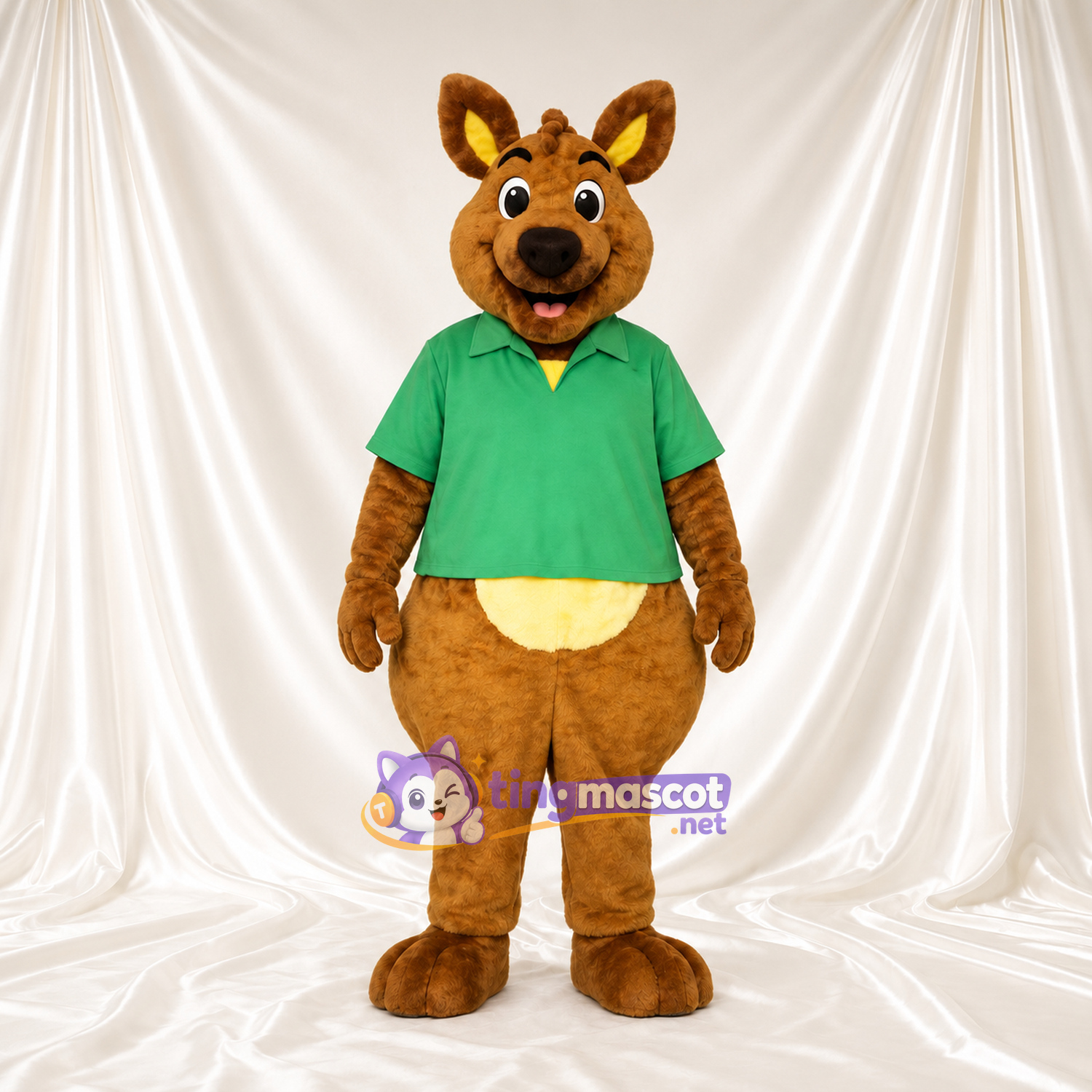 Maskottchenkostüm Känguru – braun – Poloshirt (grün) Maskottchenkostüm Känguru – braun – Poloshirt (grün)