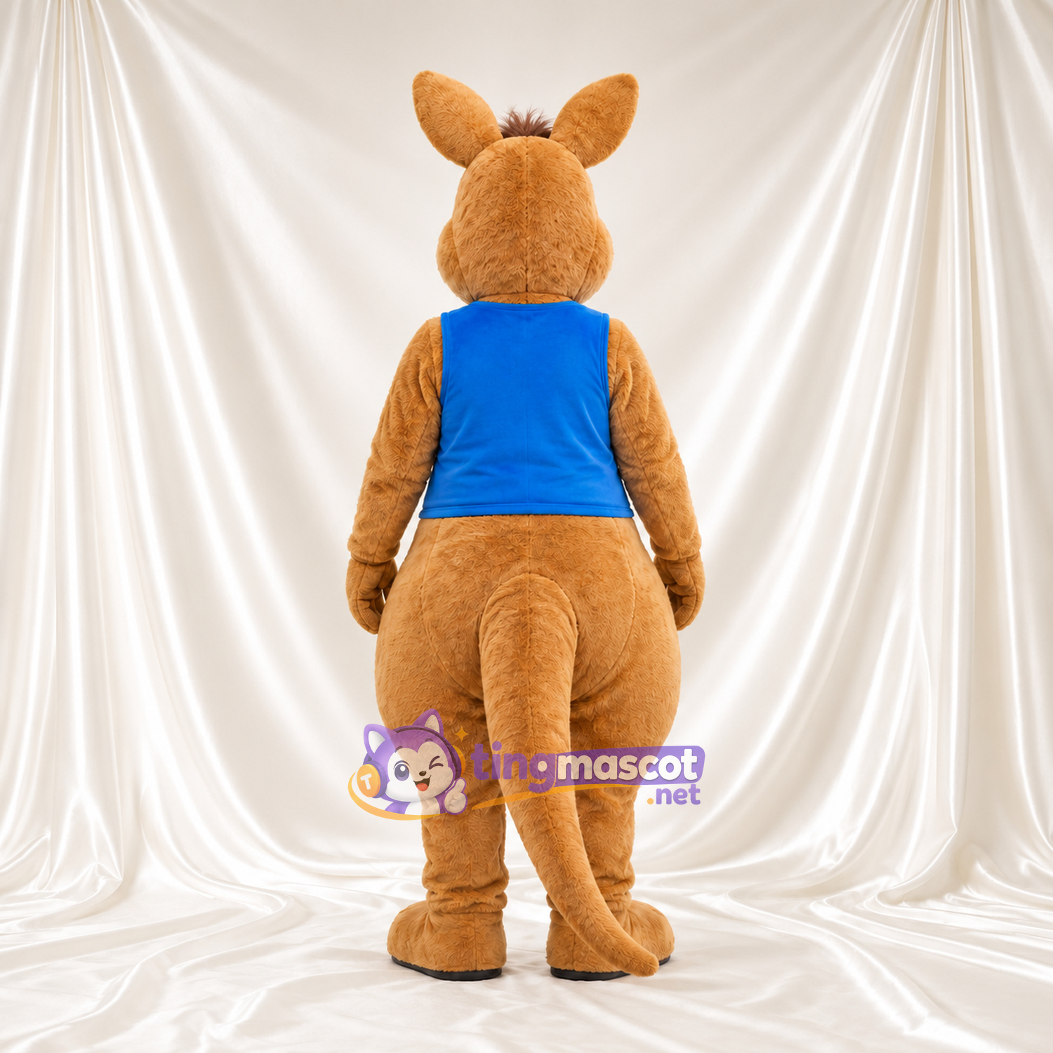 Costume de mascotte Kangourou – brun clair – Chemise (bleu) Costume de mascotte Kangourou – brun clair – Chemise (bleu)