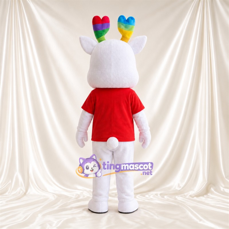 Costume de mascotte Cerf – blanc – Bois (arc-en-ciel); Chemise (rouge) Costume de mascotte Cerf – blanc – Bois (arc-en-ciel); Chemise (rouge)