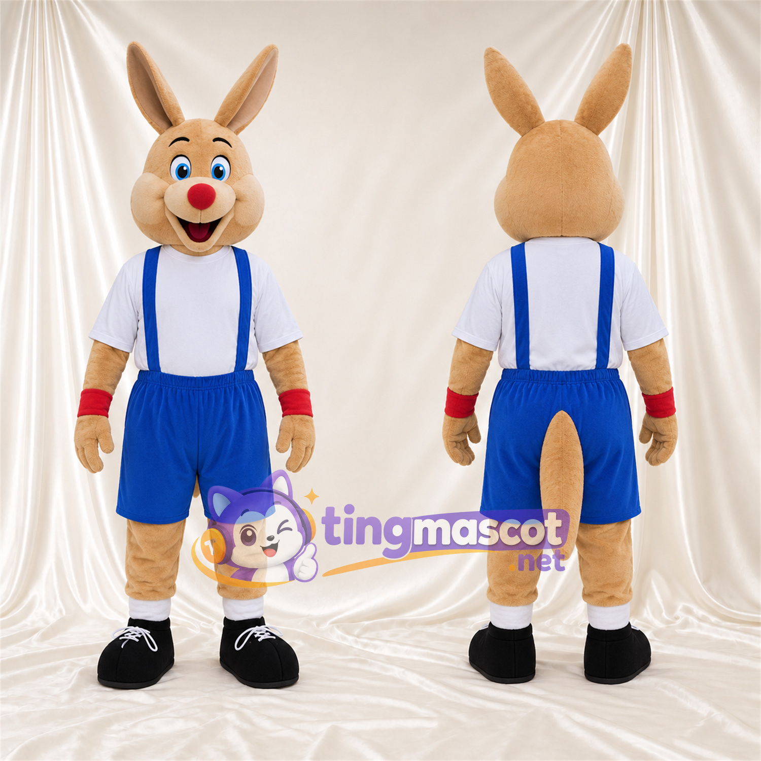 Costume de mascotte Kangourou – brun clair – Chemise (blanc); Salopette (bleu) Costume de mascotte Kangourou – brun clair – Chemise (blanc); Salopette (bleu)