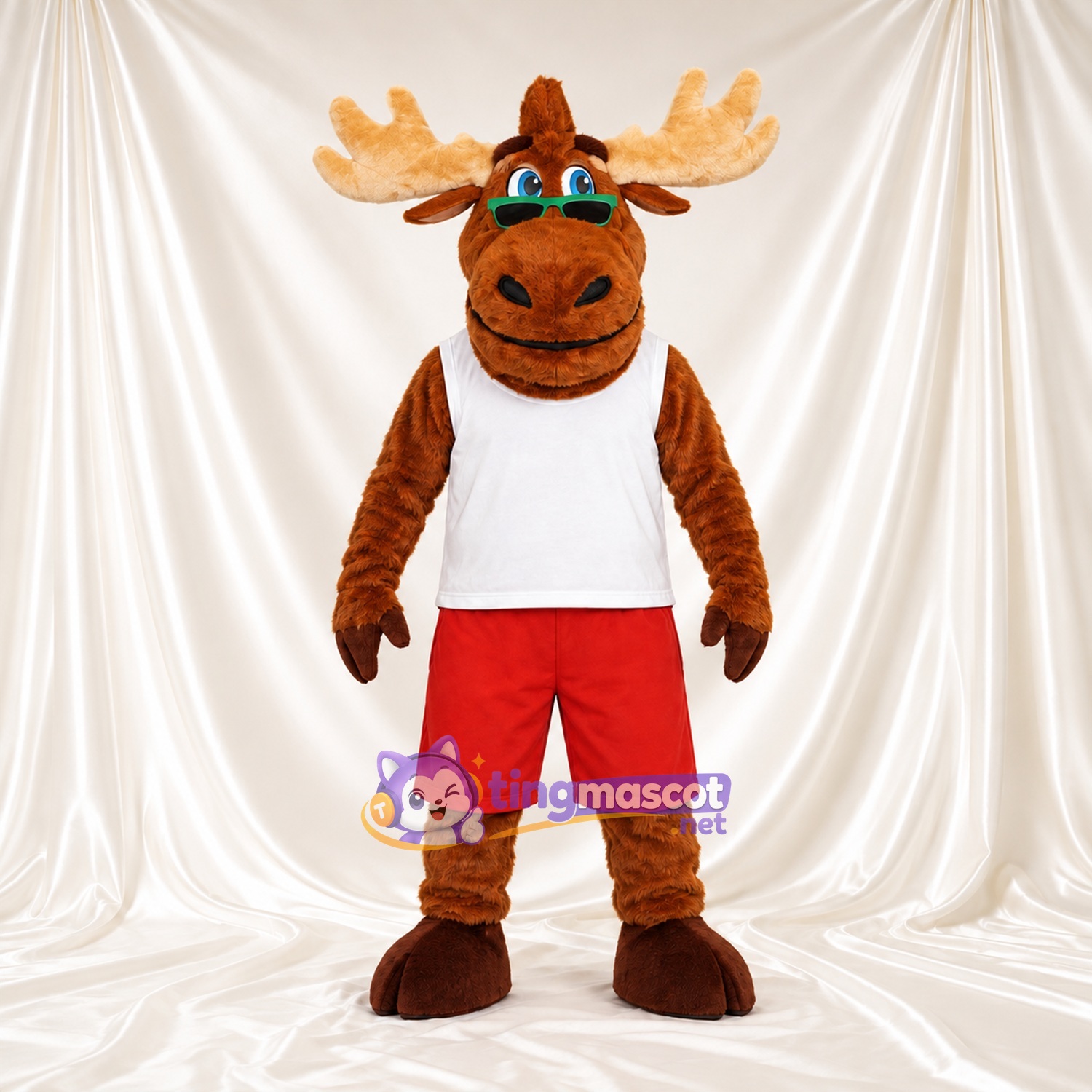 Maskottchenkostüm Elch – braun – Tanktop (weiß); Shorts (rot) Maskottchenkostüm Elch – braun – Tanktop (weiß); Shorts (rot)