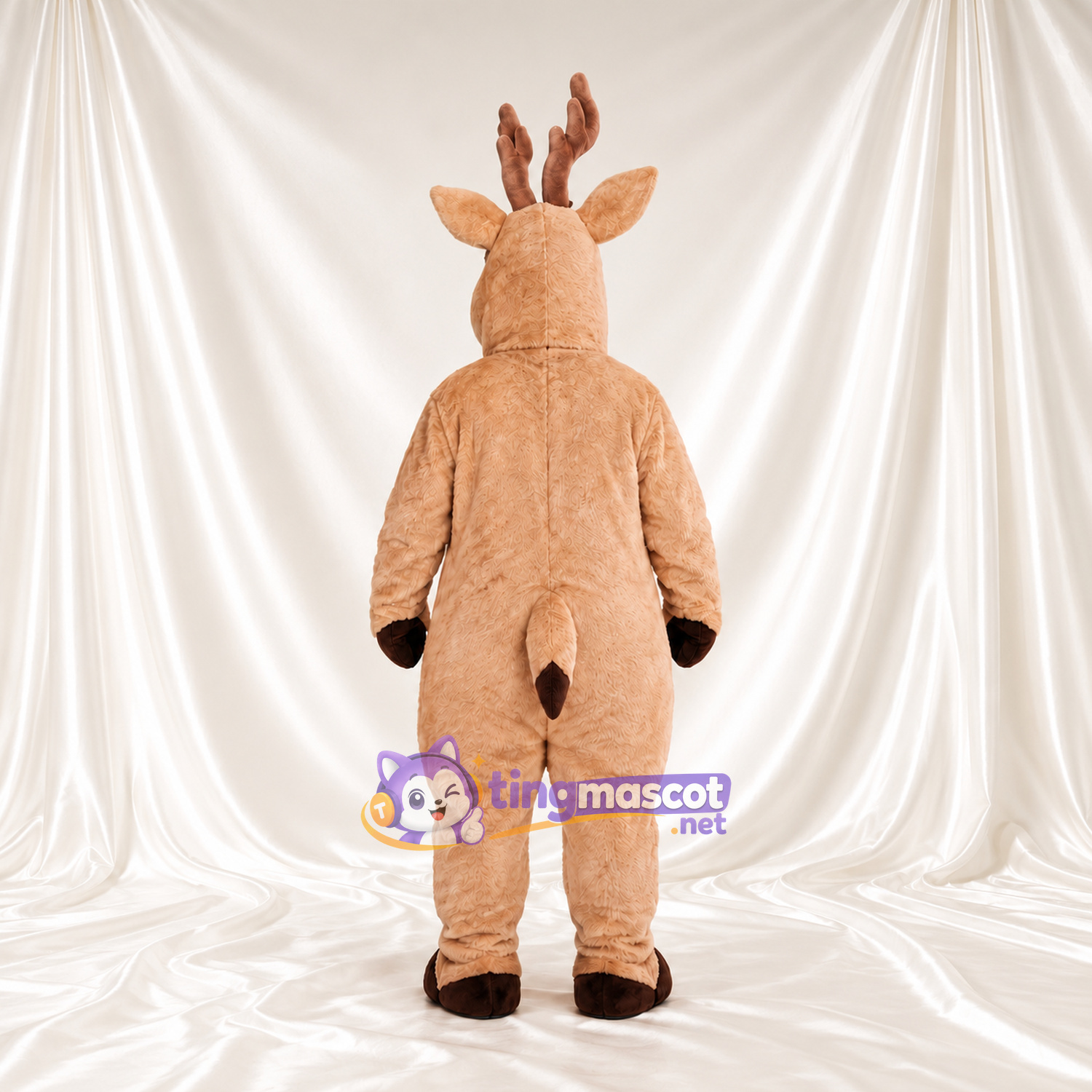 Costume de mascotte Renne – brun clair – Bois (marron); Sabots (noir) Costume de mascotte Renne – brun clair – Bois (marron); Sabots (noir)