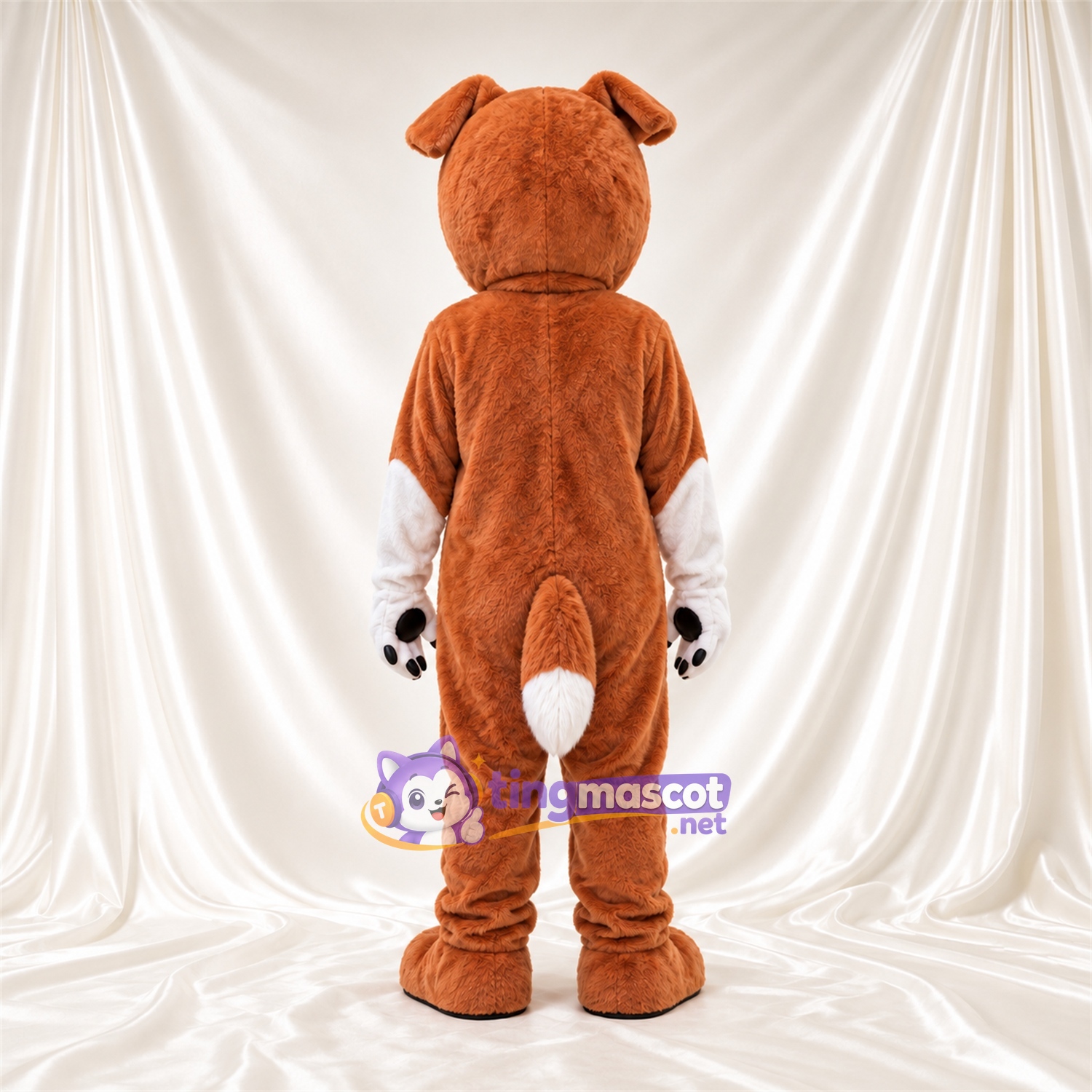 Costume de mascotte Chien – marron / blanc – Coussinets (noir); Museau allongé Costume de mascotte Chien – marron / blanc – Coussinets (noir); Museau allongé