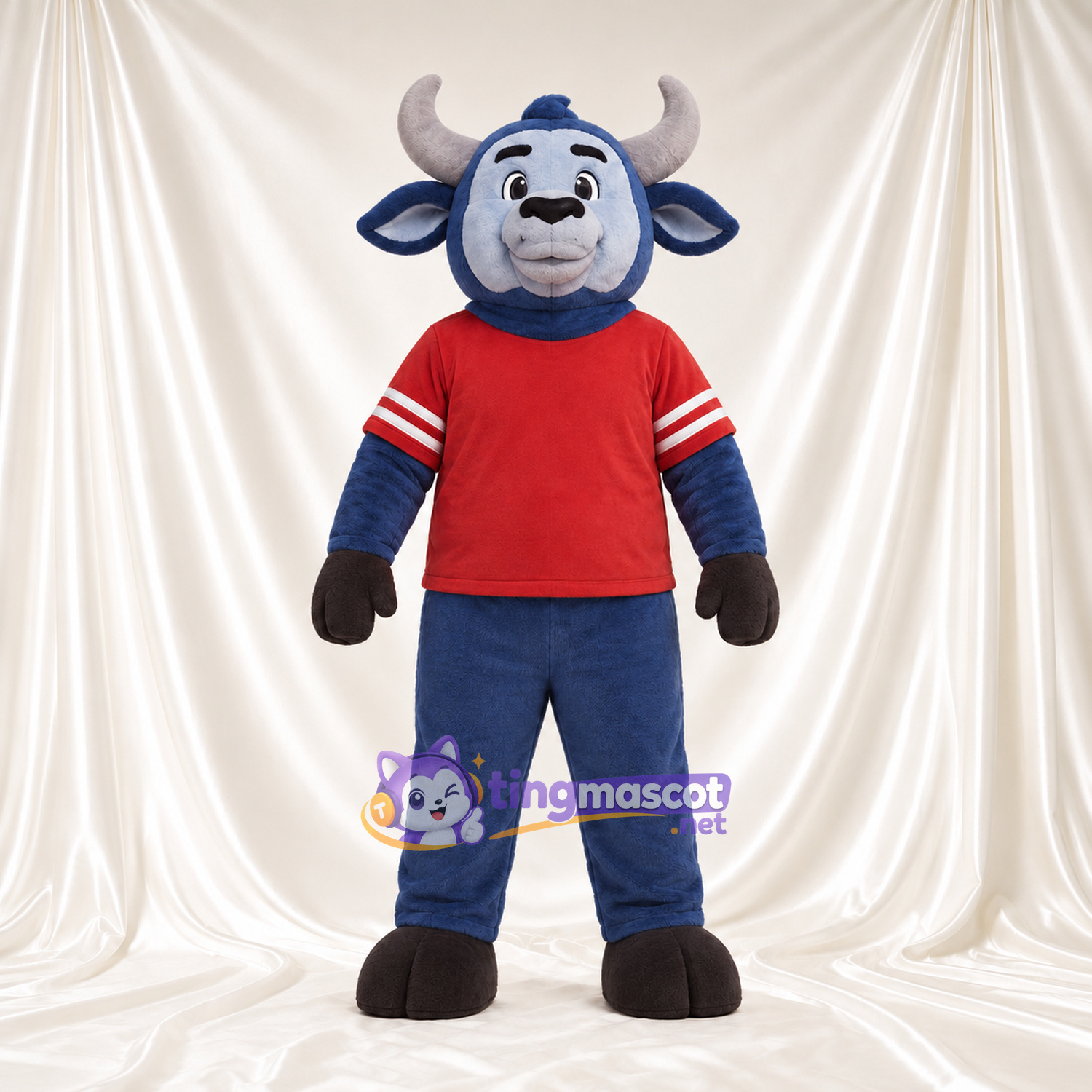 Costume de mascotte Buffle – bleu – Cornes (gris); Maillot (rouge) Costume de mascotte Buffle – bleu – Cornes (gris); Maillot (rouge)