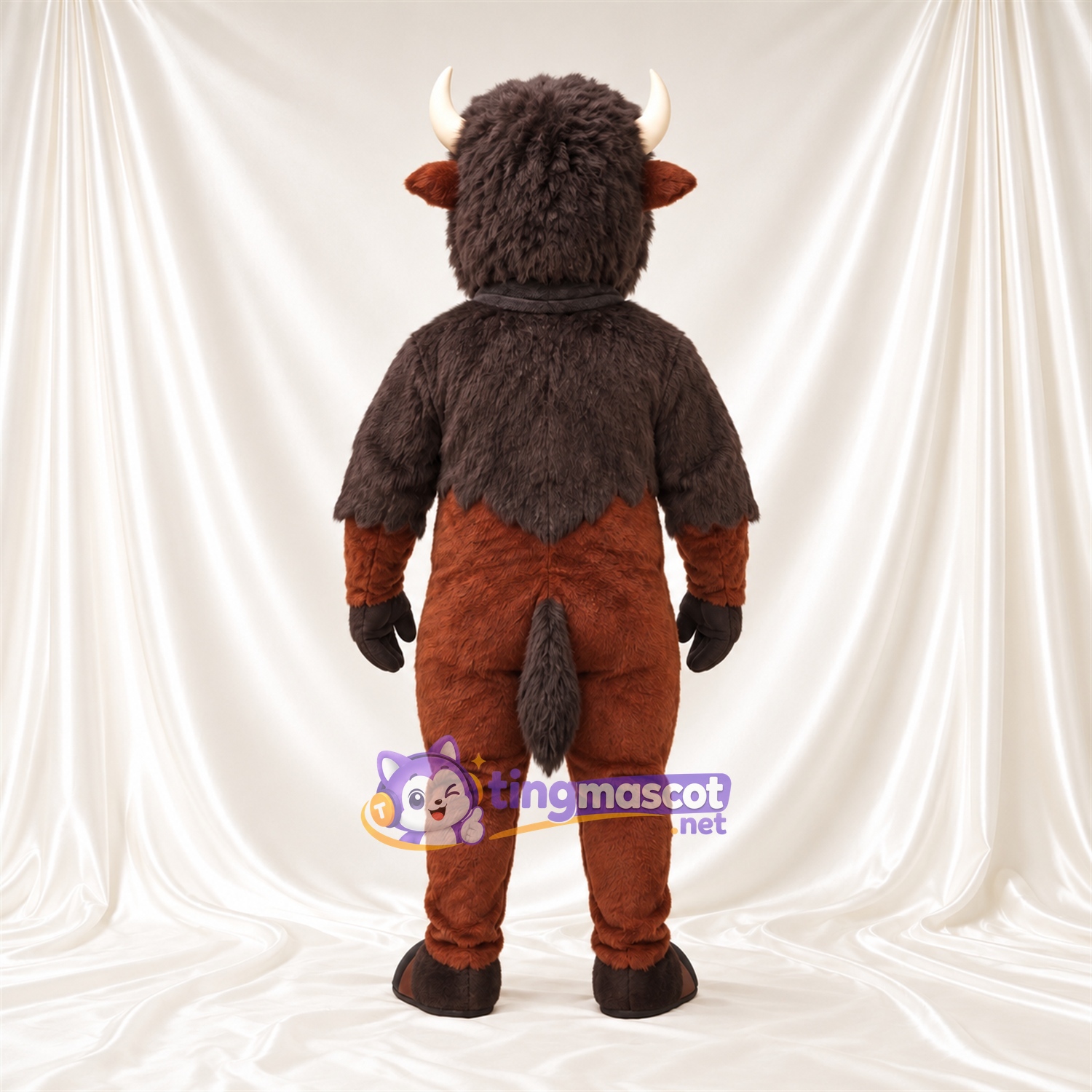 Maskottchenkostüm Büffel – braun – Schal (grau) Maskottchenkostüm Büffel – braun – Schal (grau)