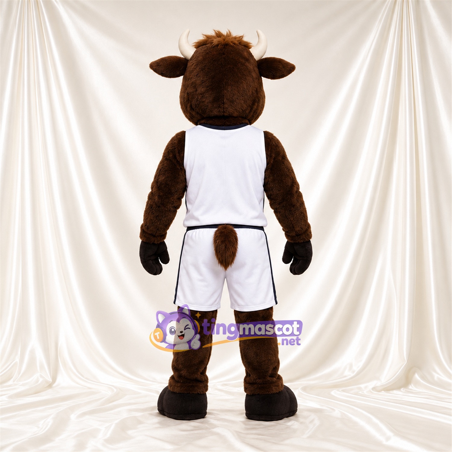 Maskottchenkostüm Büffel – braun – Basketballtrikot (weiß) Maskottchenkostüm Büffel – braun – Basketballtrikot (weiß)