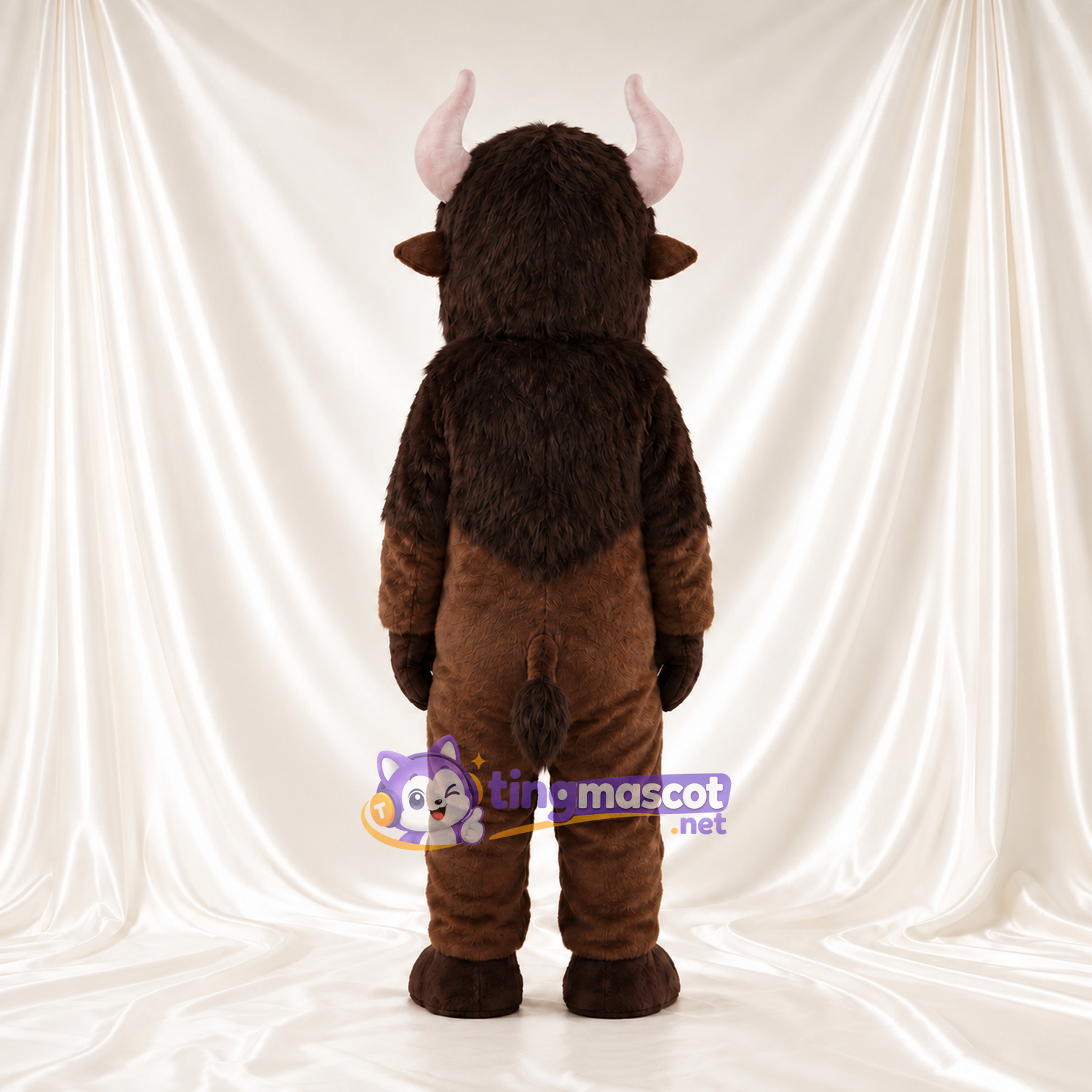 Costume de mascotte Bison – marron – Museau (rose); Collerette (noir) Costume de mascotte Bison – marron – Museau (rose); Collerette (noir)