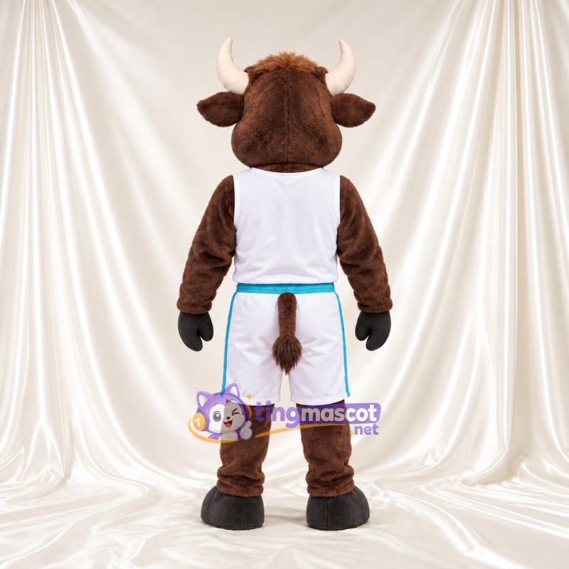 Maskottchenkostüm Bison – braun – Basketballtrikot (weiß); Hörner (weiß) Maskottchenkostüm Bison – braun – Basketballtrikot (weiß); Hörner (weiß)