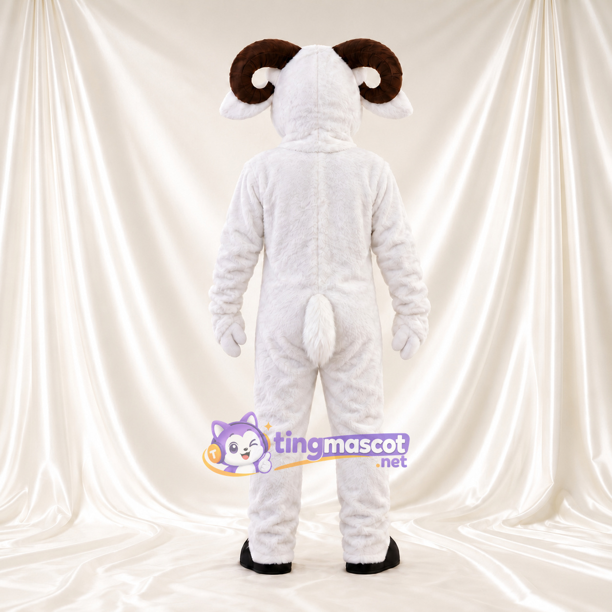Costume de mascotte Bélier – blanc – Cornes (marron); Barbe (gris) Costume de mascotte Bélier – blanc – Cornes (marron); Barbe (gris)