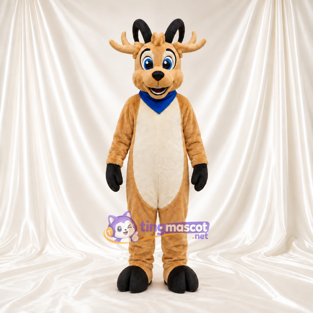 Costume de mascotte Cerf – brun clair – Bois; Bandana (bleu) Costume de mascotte Cerf – brun clair – Bois; Bandana (bleu)
