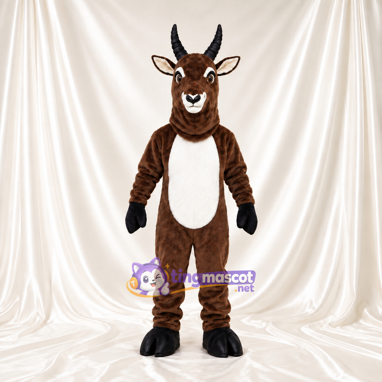 Maskottchenkostüm Antilope – braun – Bauch (weiß); Hörner (schwarz) Maskottchenkostüm Antilope – braun – Bauch (weiß); Hörner (schwarz)