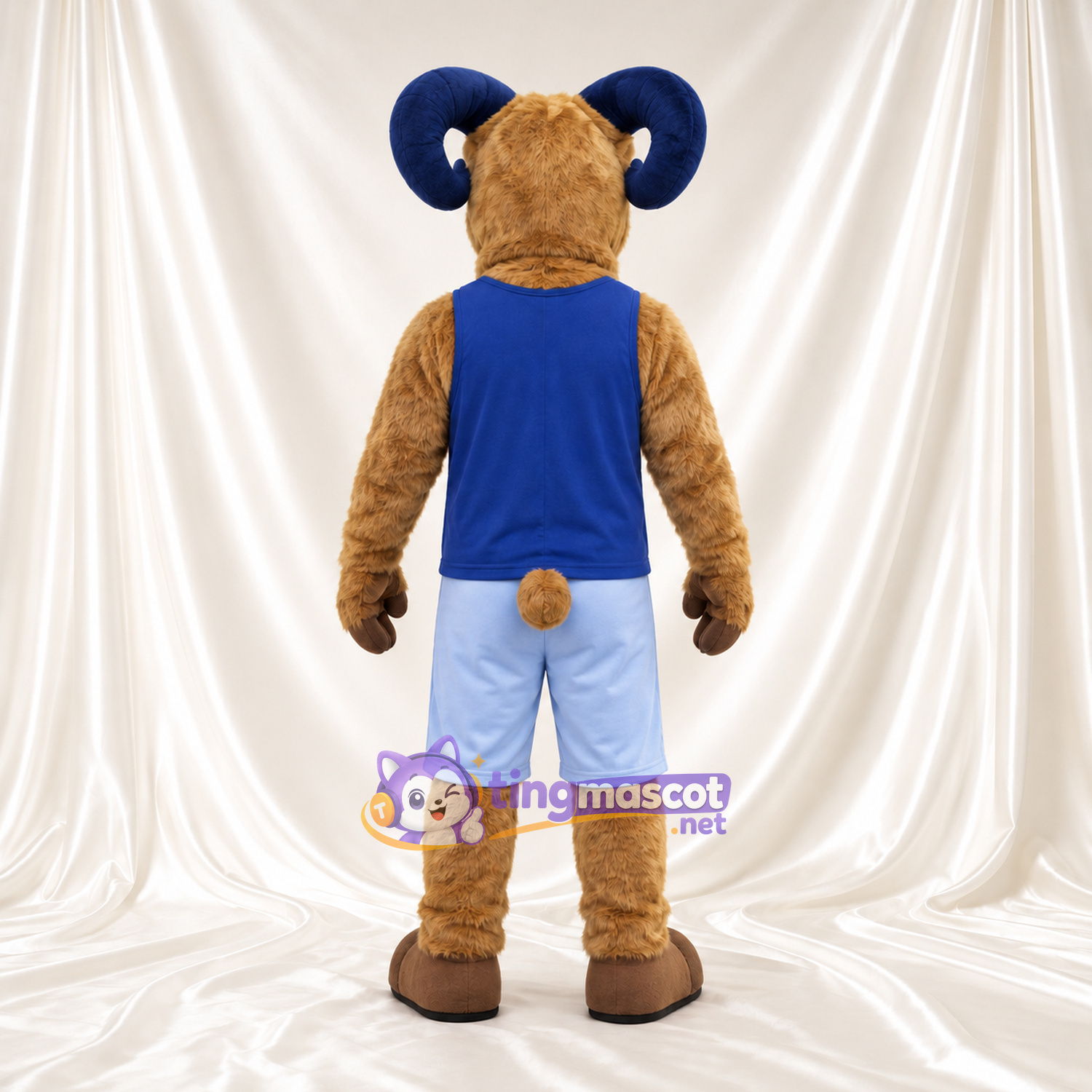 Costume de mascotte Bélier – brun clair – Chemise (bleu); Cornes (bleu marine) Costume de mascotte Bélier – brun clair – Chemise (bleu); Cornes (bleu marine)
