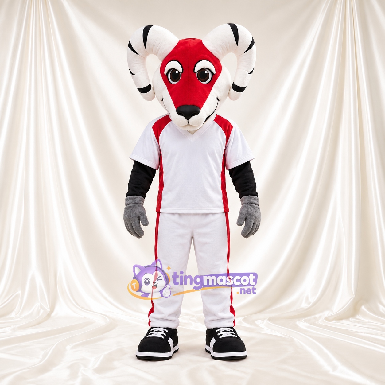 Costume de mascotte Bélier – rouge / blanc – Tenue de sport (blanc / rouge) Costume de mascotte Bélier – rouge / blanc – Tenue de sport (blanc / rouge)
