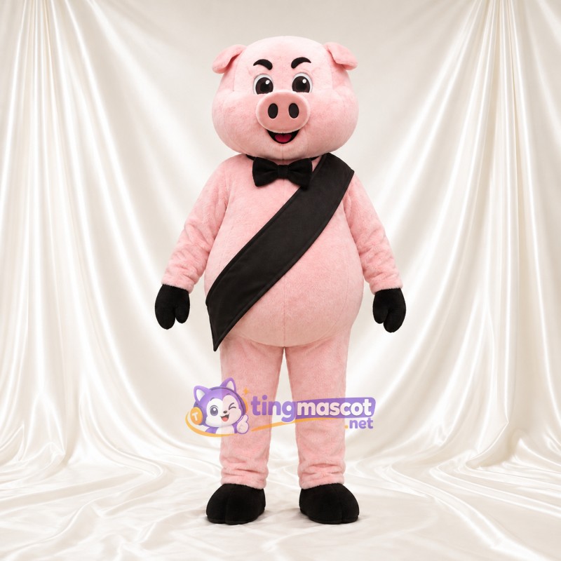 Costume de mascotte Cochon – rose – Écharpe en bandoulière (noir) Costume de mascotte Cochon – rose – Écharpe en bandoulière (noir)
