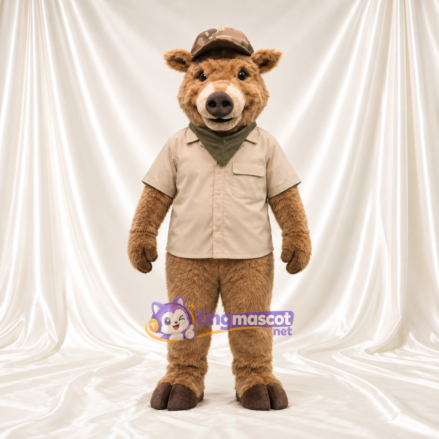Costume de mascotte Sanglier – marron – Chemise (beige); Casquette Costume de mascotte Sanglier – marron – Chemise (beige); Casquette