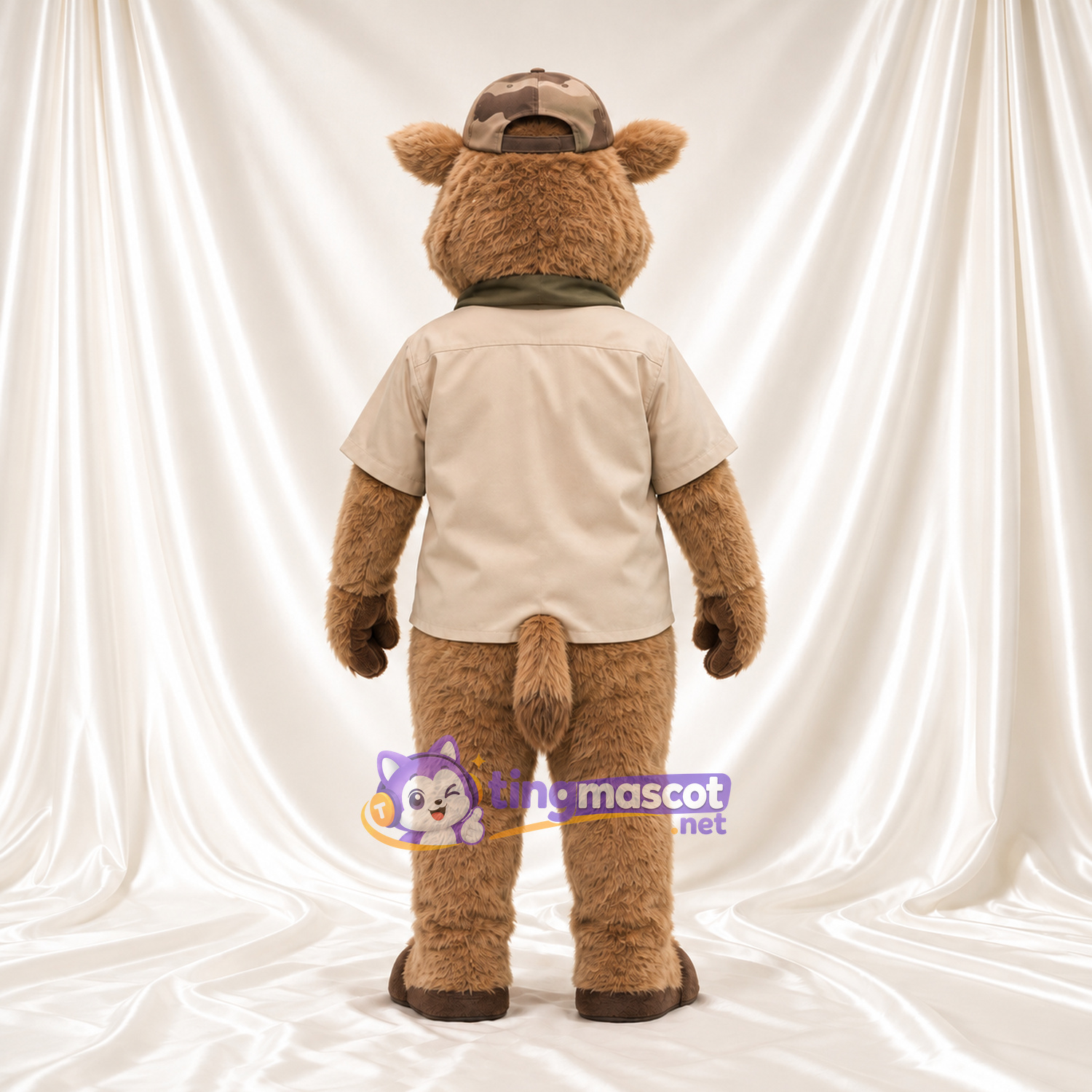 Costume de mascotte Sanglier – marron – Chemise (beige); Casquette Costume de mascotte Sanglier – marron – Chemise (beige); Casquette