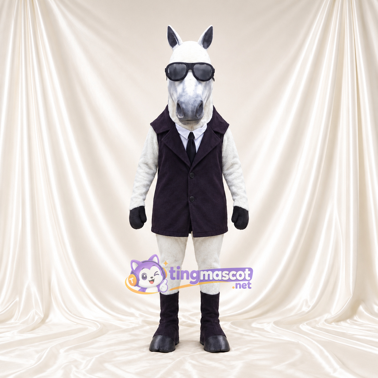 Costume de mascotte Cheval – blanc – Gilet; Lunettes de soleil Costume de mascotte Cheval – blanc – Gilet; Lunettes de soleil