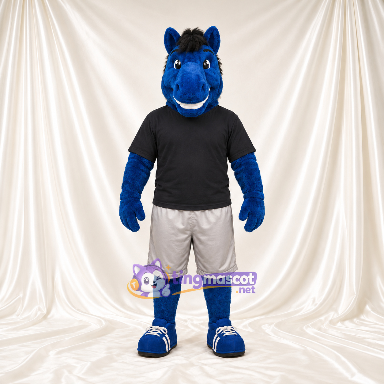Costume de mascotte Cheval – bleu – Chemise (noir); Short (gris) Costume de mascotte Cheval – bleu – Chemise (noir); Short (gris)