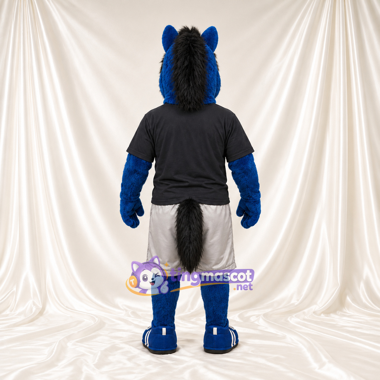 Costume de mascotte Cheval – bleu – Chemise (noir); Short (gris) Costume de mascotte Cheval – bleu – Chemise (noir); Short (gris)