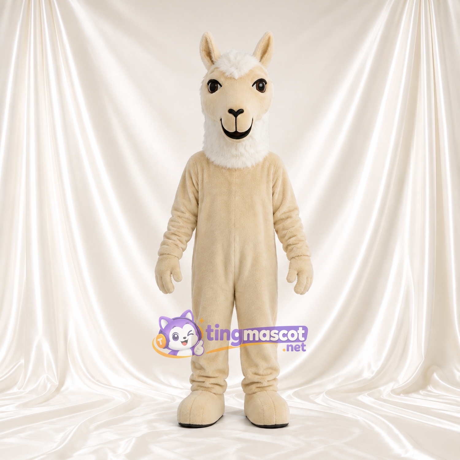 Maskottchenkostüm Lama – creme – Haarschopf (weiß); Nase (schwarz) Maskottchenkostüm Lama – creme – Haarschopf (weiß); Nase (schwarz)