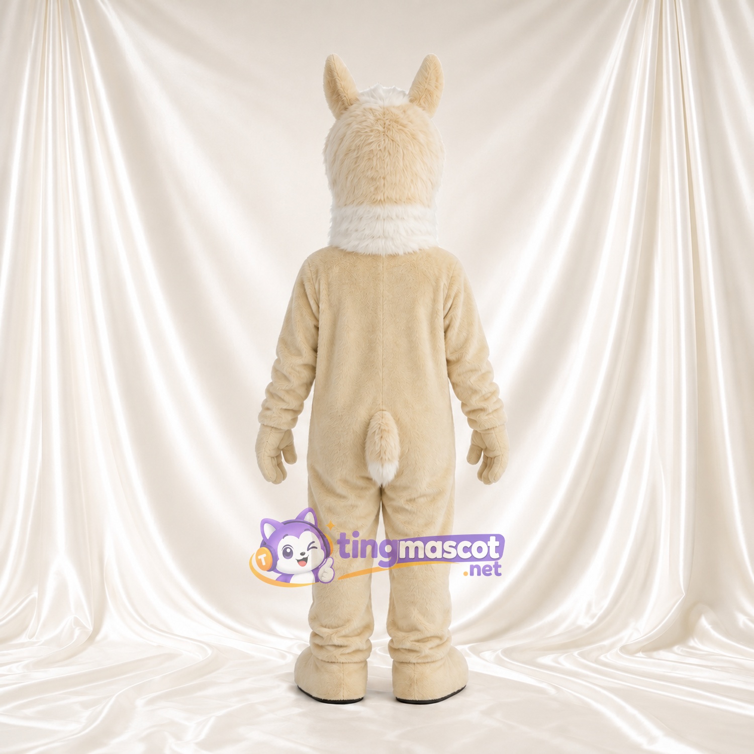 Maskottchenkostüm Lama – creme – Haarschopf (weiß); Nase (schwarz) Maskottchenkostüm Lama – creme – Haarschopf (weiß); Nase (schwarz)