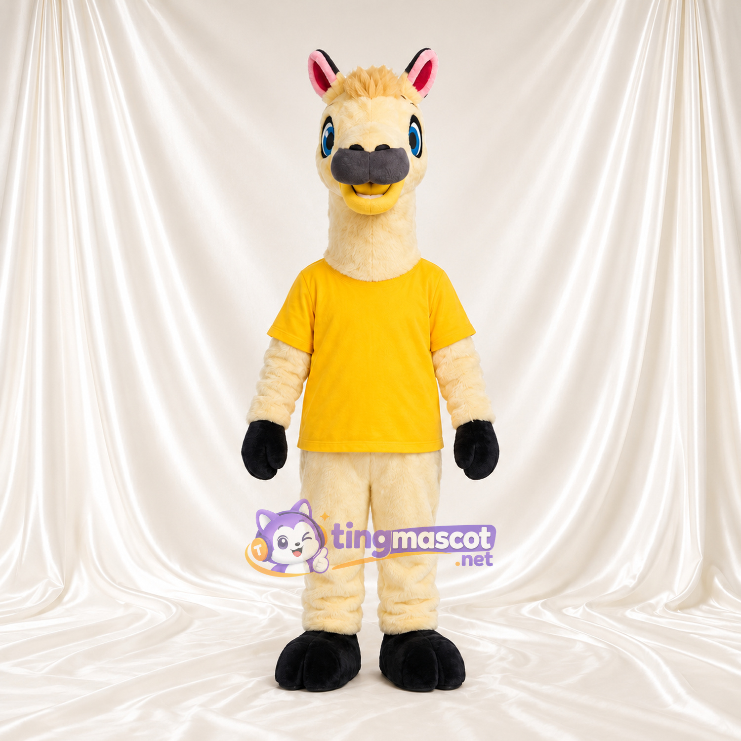Maskottchenkostüm Lama – creme – T-Shirt (gelb); Schnauze (schwarz) Maskottchenkostüm Lama – creme – T-Shirt (gelb); Schnauze (schwarz)