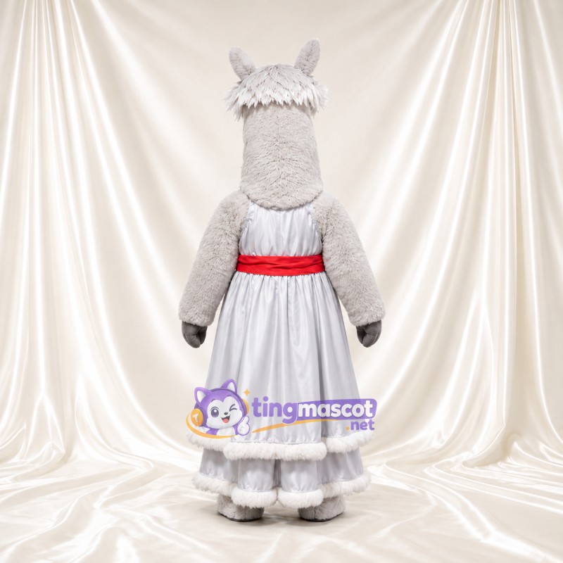 Maskottchenkostüm Alpaka – grau – Kleid (weiß); Schärpe (rot) Maskottchenkostüm Alpaka – grau – Kleid (weiß); Schärpe (rot)