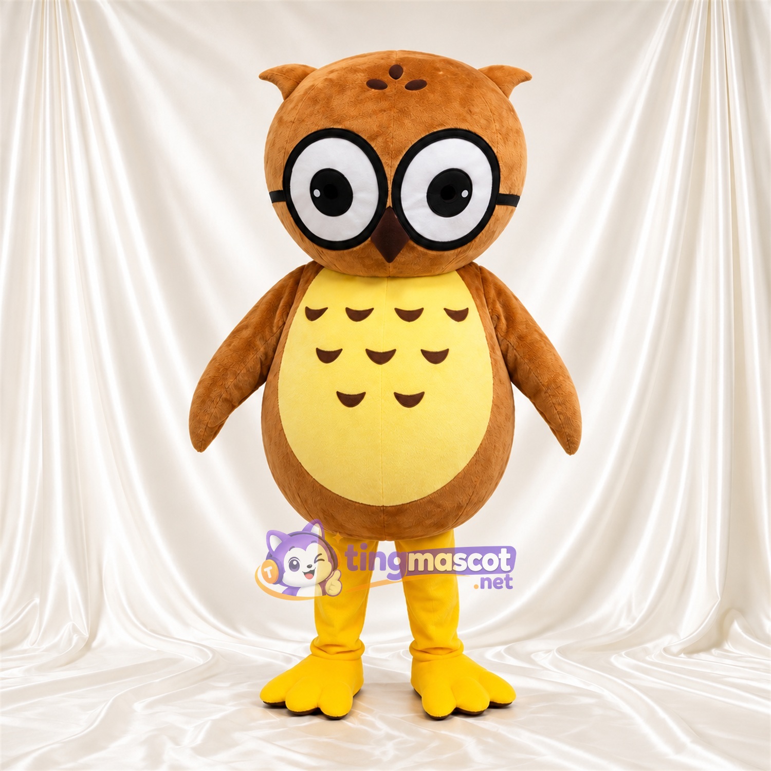 Costume de mascotte Hibou – brun clair – Lunettes (rond); Ventre (jaune, à motifs) Costume de mascotte Hibou – brun clair – Lunettes (rond); Ventre (jaune, à motifs)