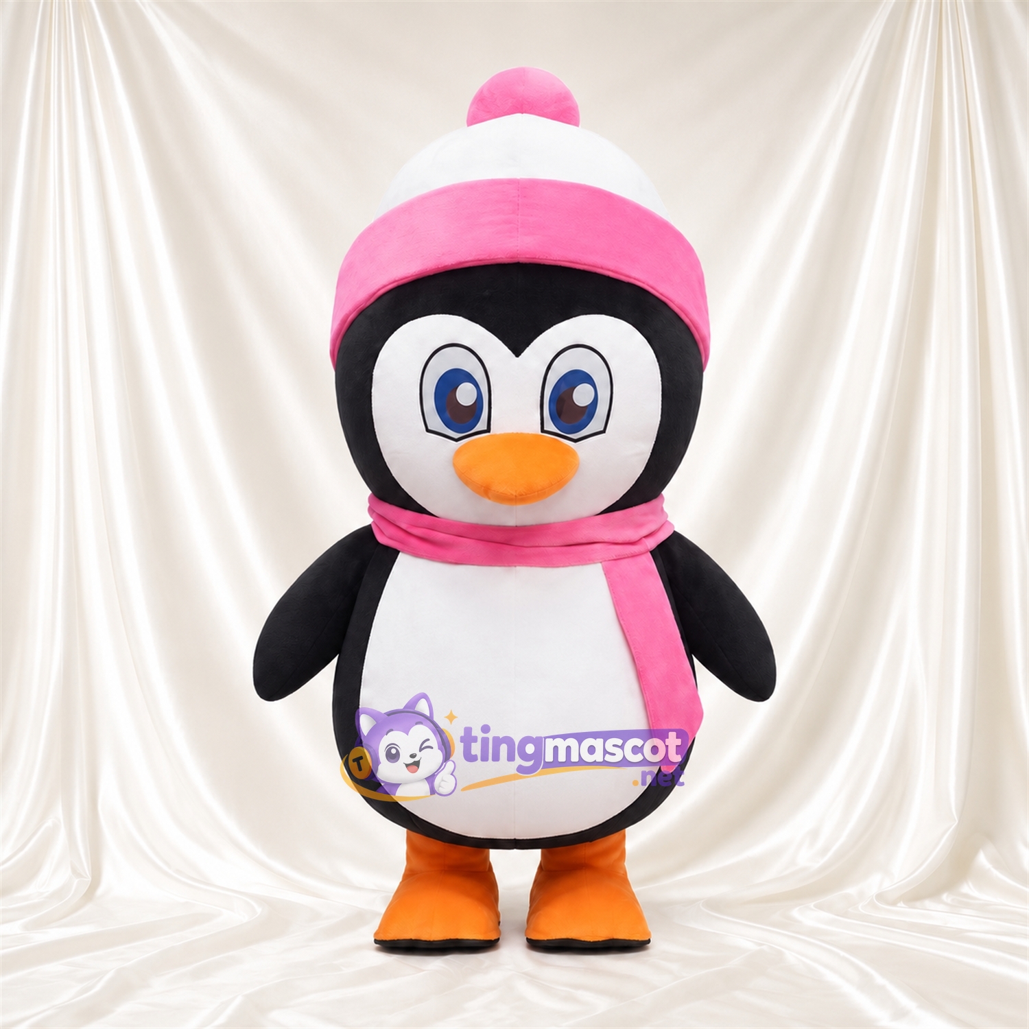 Costume de mascotte Manchot – noir – Bonnet (rose); Écharpe (rose) Costume de mascotte Manchot – noir – Bonnet (rose); Écharpe (rose)