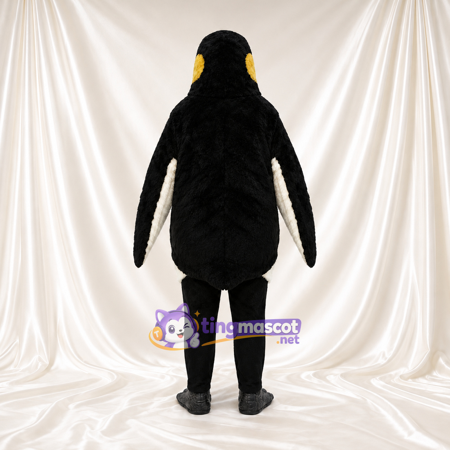 Maskottchenkostüm Kaiserpinguin – wie abgebildet – Bauch (creme); Beine (schwarz) Maskottchenkostüm Kaiserpinguin – wie abgebildet – Bauch (creme); Beine (schwarz)