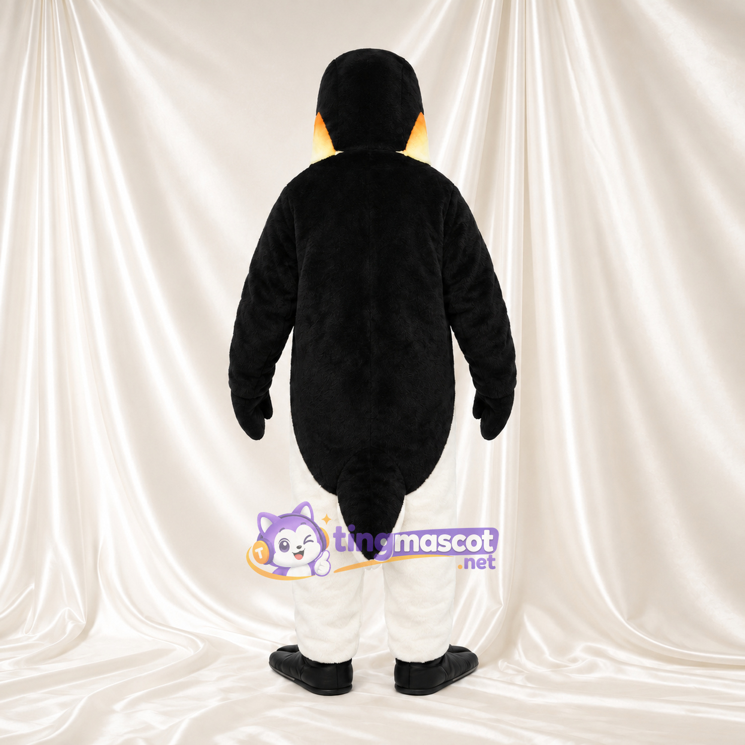 Maskottchenkostüm Kaiserpinguin – wie abgebildet – Hals (gelb); Füße (schwarz, mit Schwimmhäuten) Maskottchenkostüm Kaiserpinguin – wie abgebildet – Hals (gelb); Füße (schwarz, mit Schwimmhäuten)