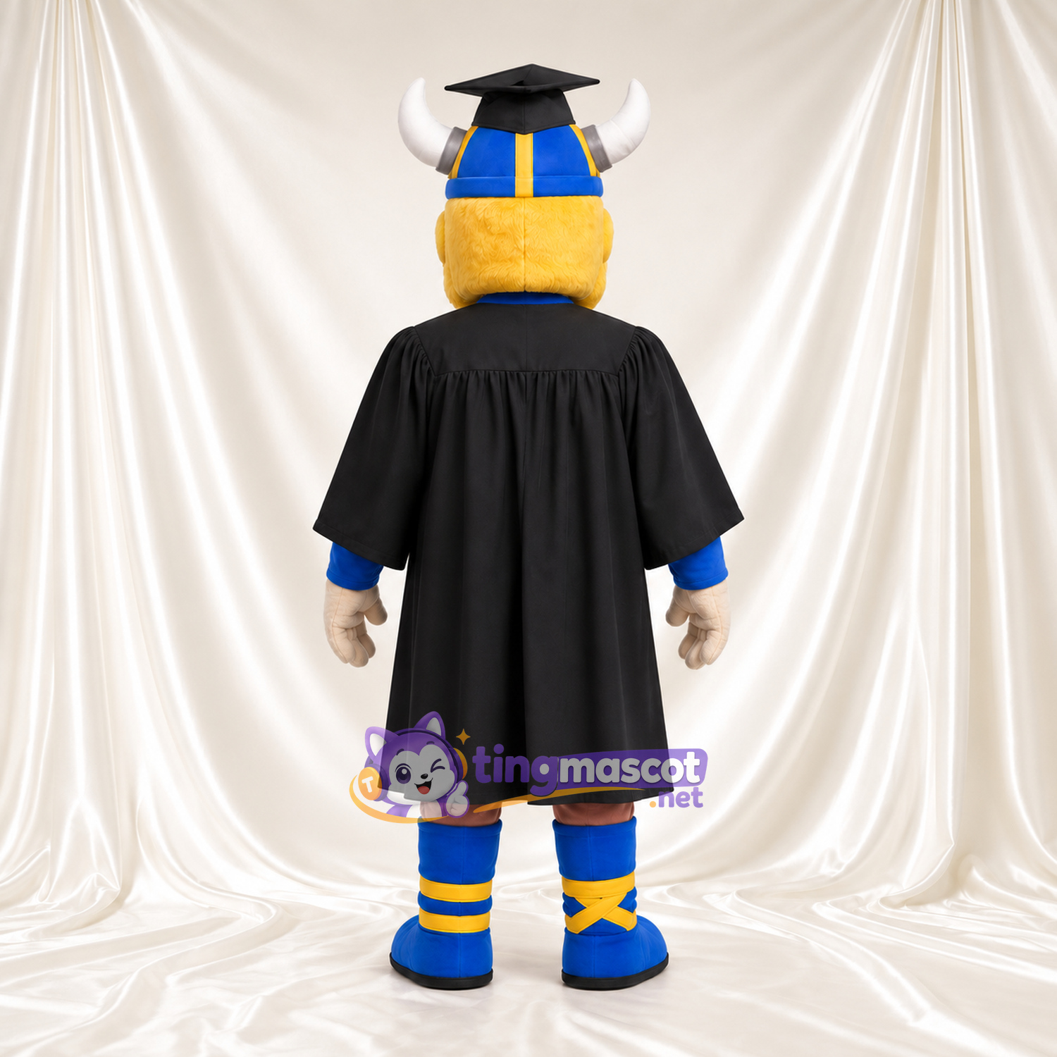 Maskottchenkostüm Wikinger – wie abgebildet – Absolvententalar (schwarz); Helm Maskottchenkostüm Wikinger – wie abgebildet – Absolvententalar (schwarz); Helm