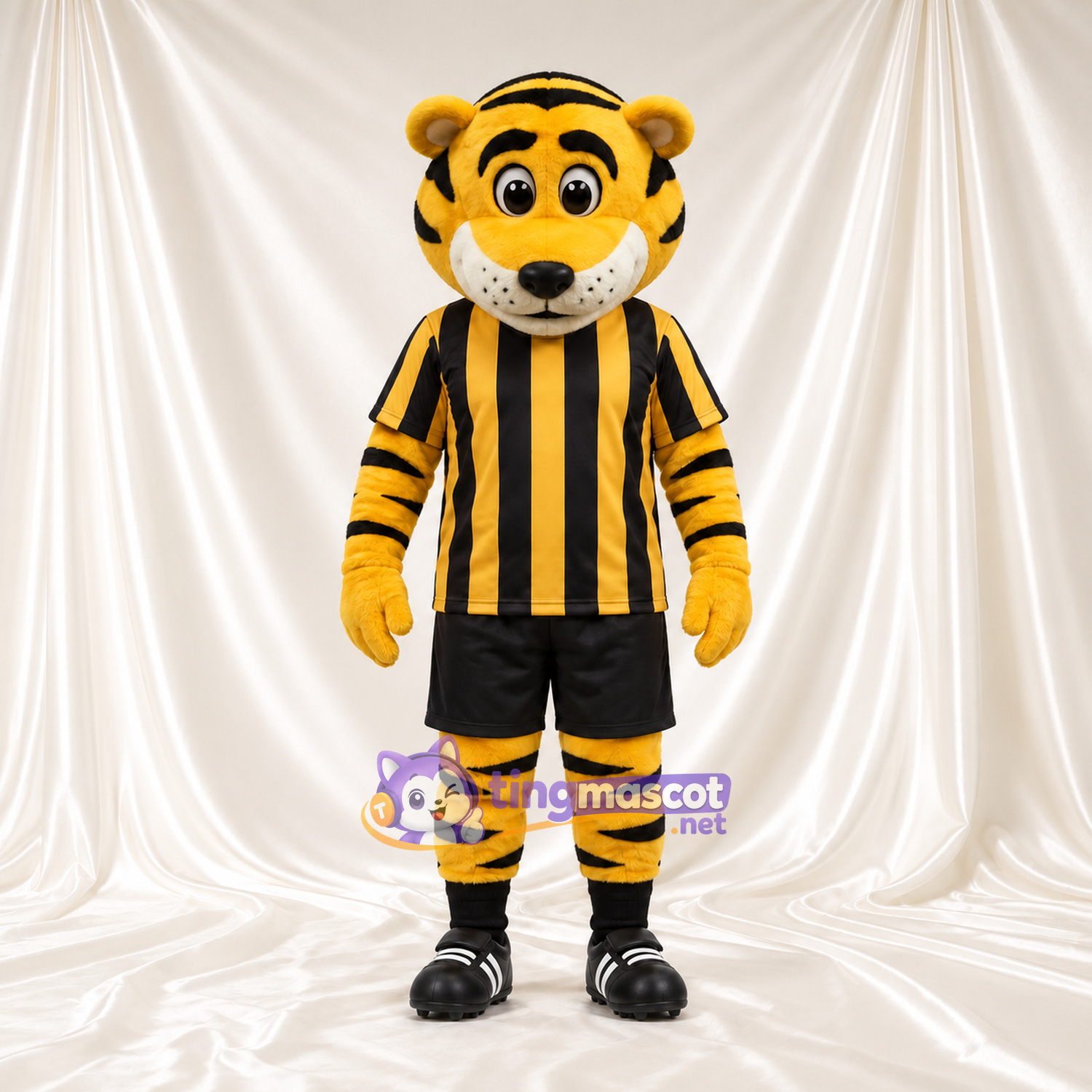 Costume de mascotte Tigre – jaune – Chemise (noir, rayé); Short (noir) Costume de mascotte Tigre – jaune – Chemise (noir, rayé); Short (noir)