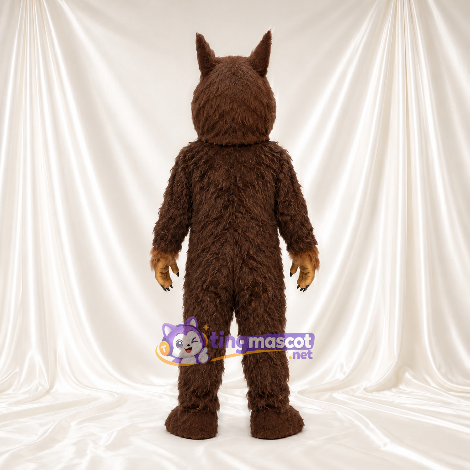 Maskottchenkostüm Werwolf – braun – Spitze Ohren; Mund mit Fangzähnen (offen) Maskottchenkostüm Werwolf – braun – Spitze Ohren; Mund mit Fangzähnen (offen)